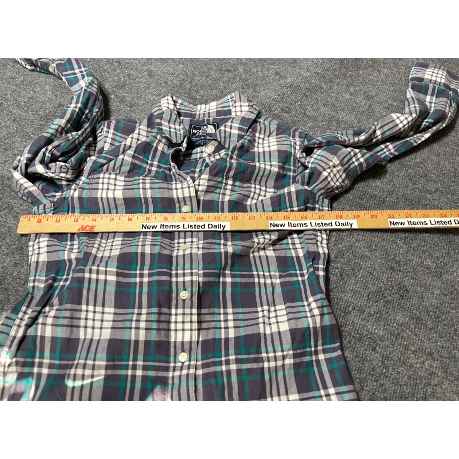 The North Face The North Face Button-Up Shirt Mens Small S Plaid Gray Short Sleeve Button Up Shirt Size US S / EU 44-46 / 1 - 4 Thumbnail
