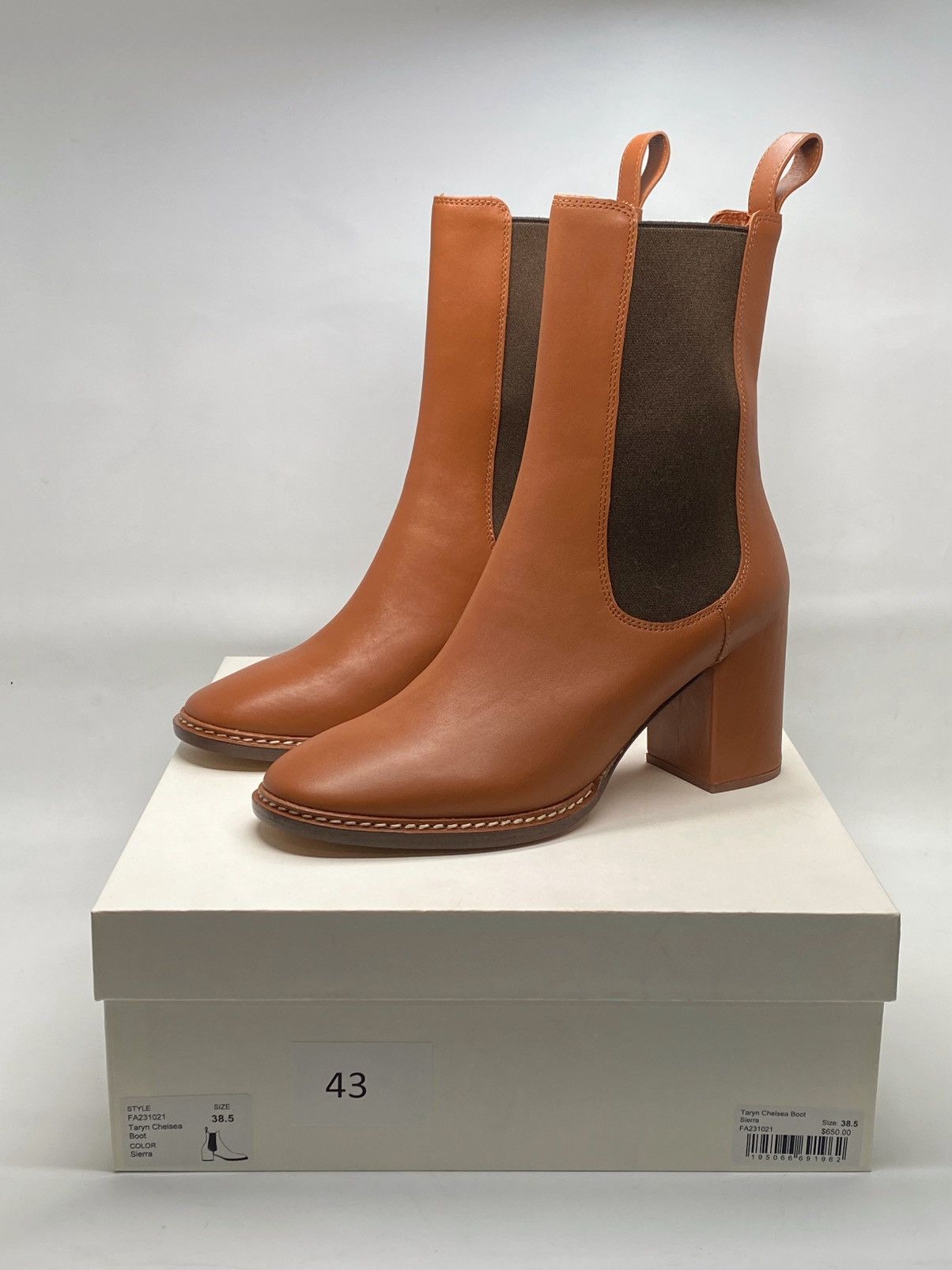 Ulla Johnson Ulla Johnson Taryn 70MM Leather Chelsea Booties size 38.5 Size US 8.5 / IT 38.5 - 12 Thumbnail