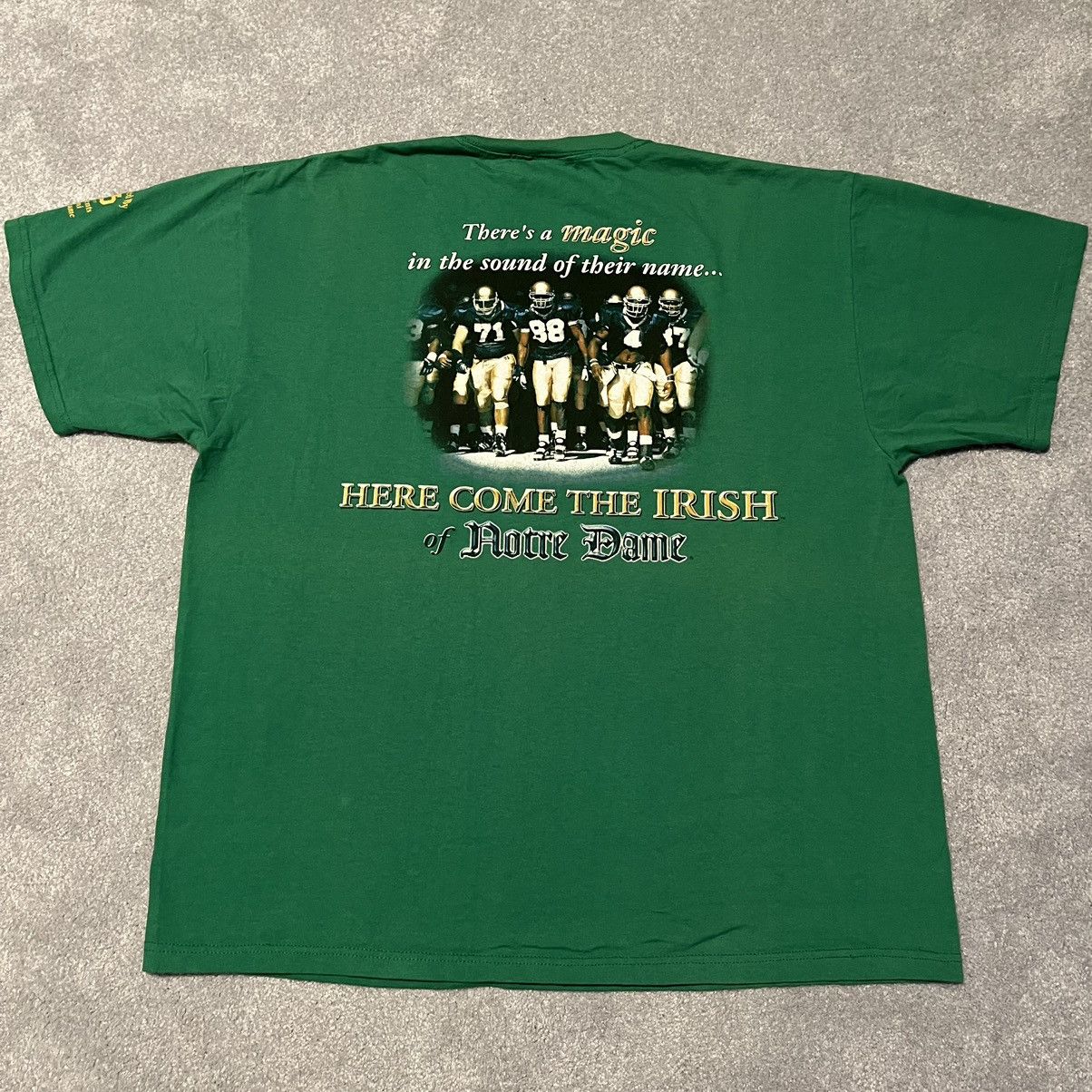 Vintage Vintage The Norte Dame Football Irish Magic College Logo Tee Size US XL / EU 56 / 4 - 1 Thumbnail