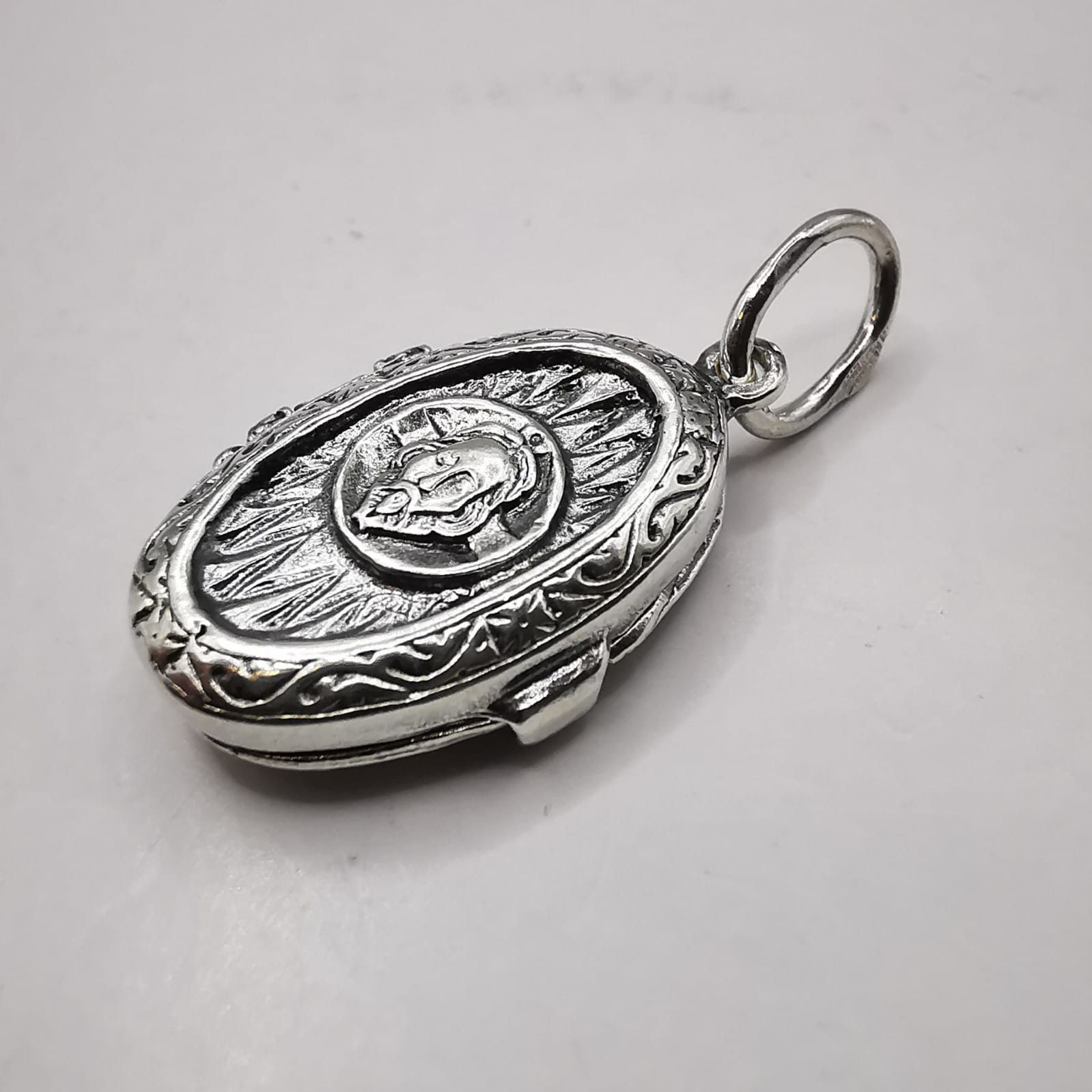 Sterling Silver Vintage Pendant "Reliquary Face of Jesus 925 silver 3,42g Size ONE SIZE - 5 Thumbnail
