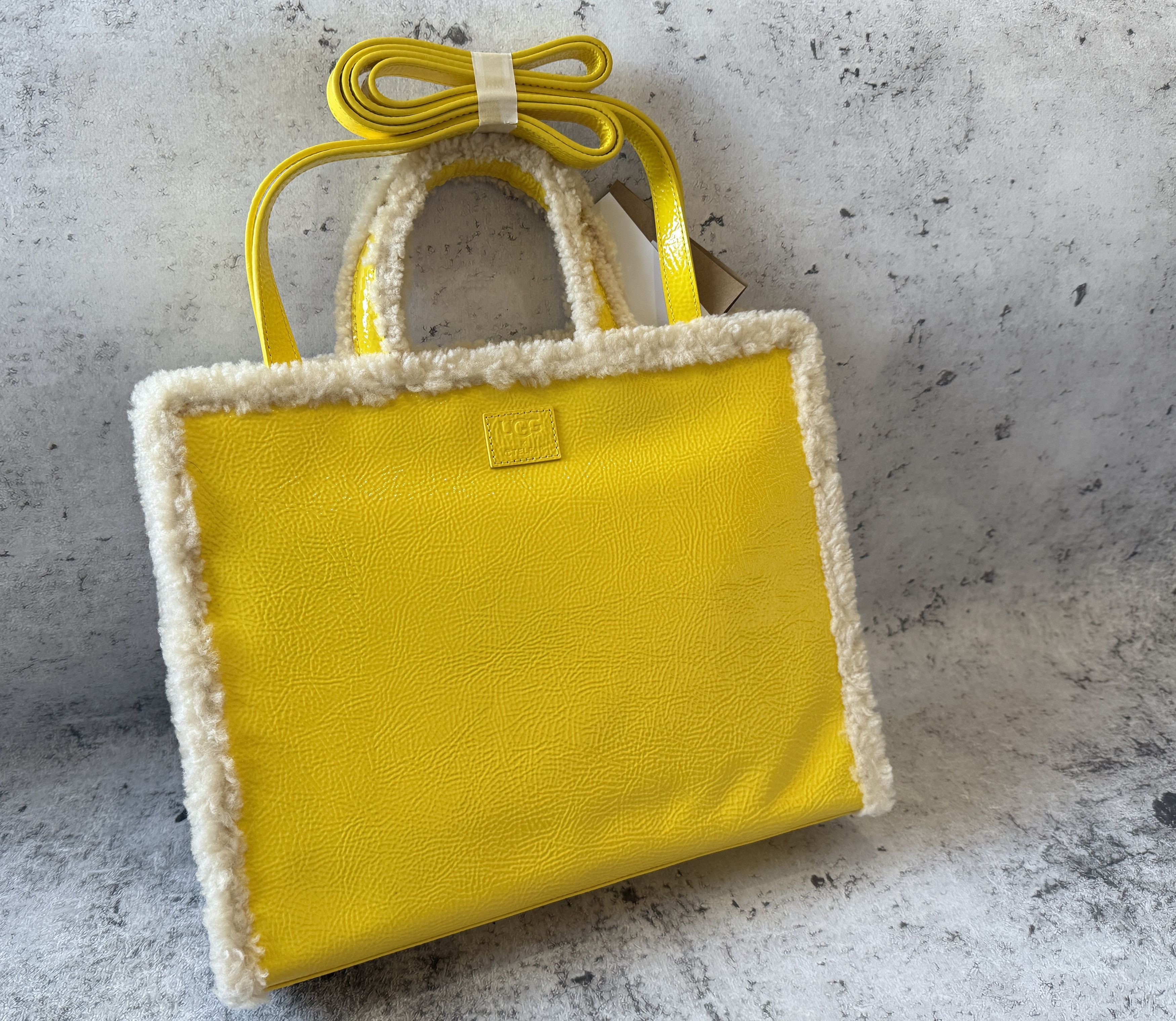 Telfar × Ugg UGG X TELFAR MEDIUM SHOPPER CRINKLE YELLOW TAX Size ONE SIZE - 4 Thumbnail