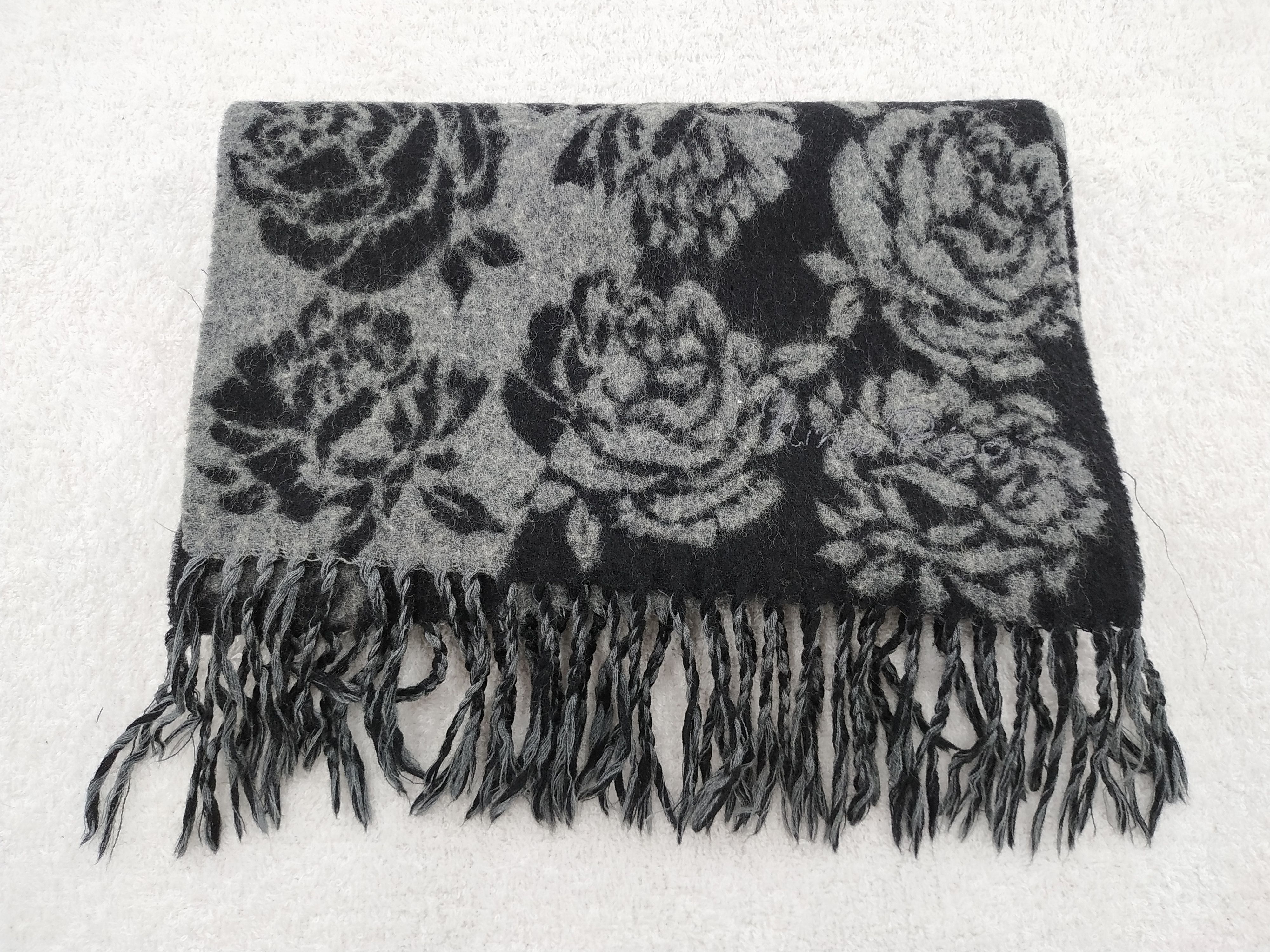 Nina Ricci Vintage Nina Ricci Scarf/Muffler/Neckwear MF197 Size ONE SIZE - 3 Thumbnail