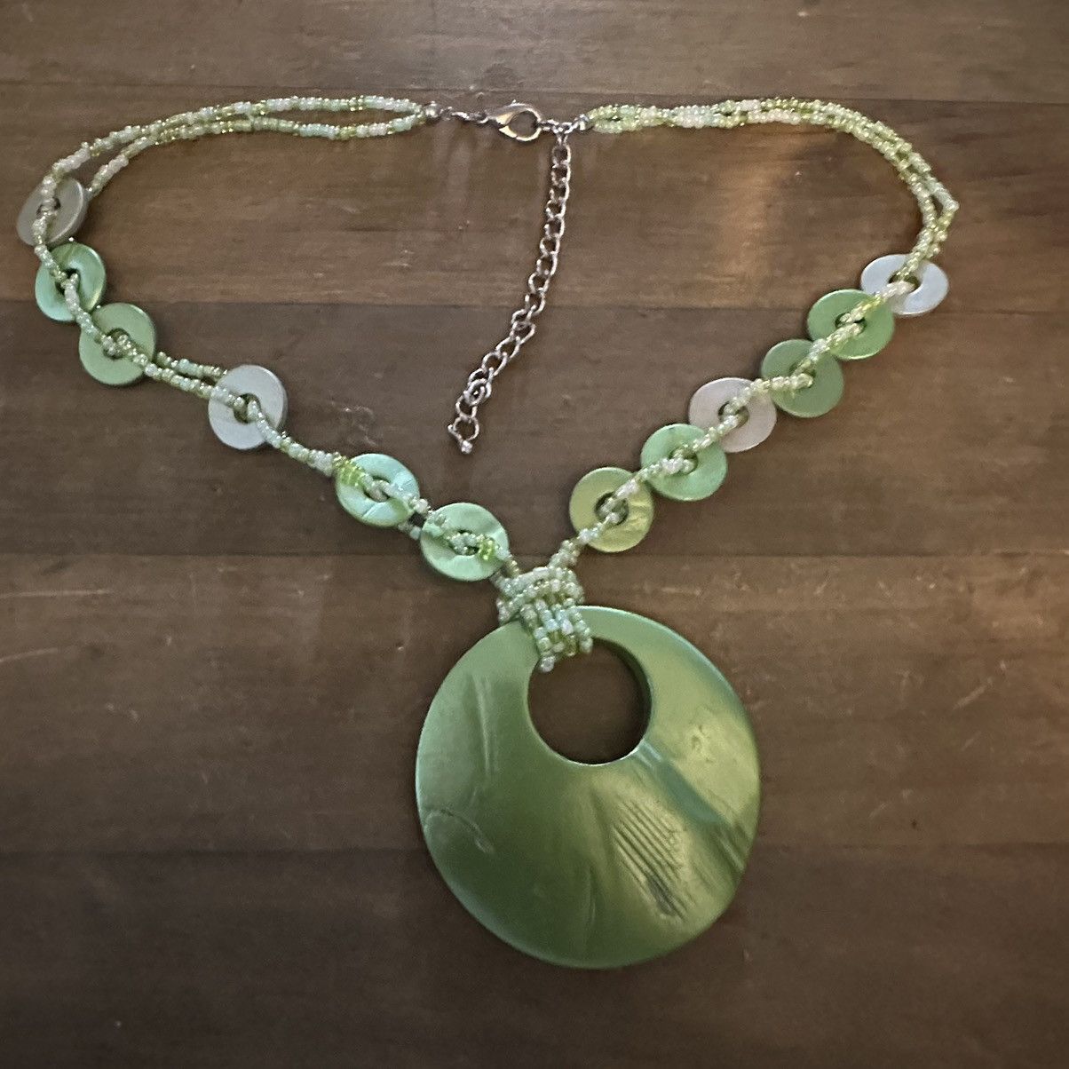 Other Green seed bead shell pendant necklace Size ONE SIZE - 2 Thumbnail