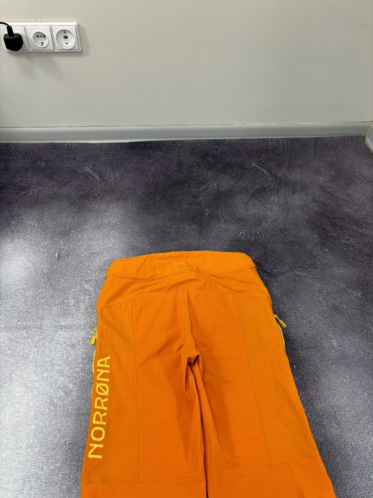 Norrona Norrona Fjora Flex1 Women’s Pure Orange Outdoor Shorts Size 30" / US 8 / IT 44 - 18 Thumbnail