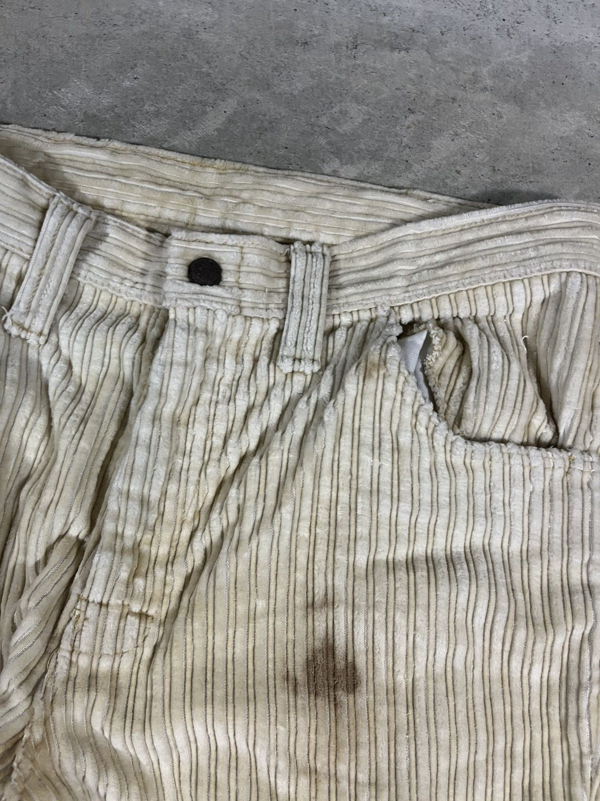 Vintage Vintage 70s Dirty White Wide Whale Corduroy Flared Pants Size US 32 / EU 48 - 6 Thumbnail