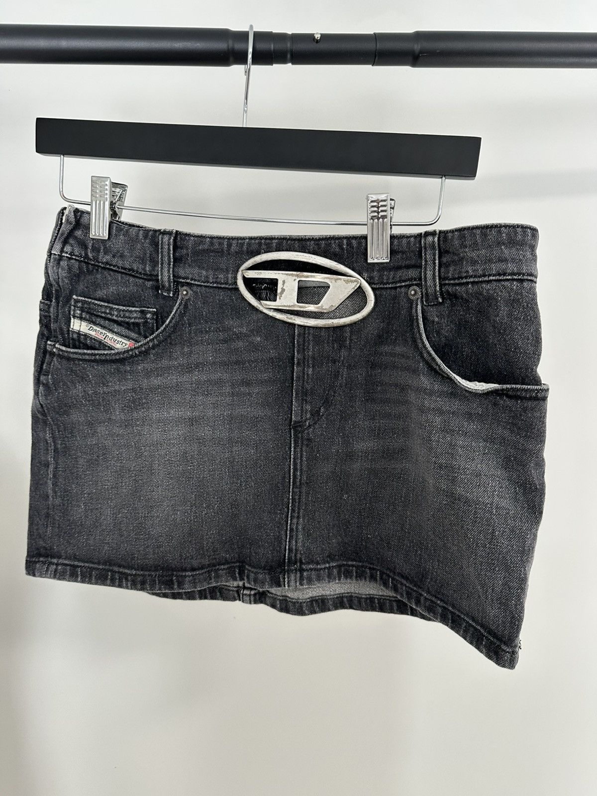 Diesel Diesel Emblemed Mini Skirt Size 28" / US 6 / IT 42 - 8 Thumbnail