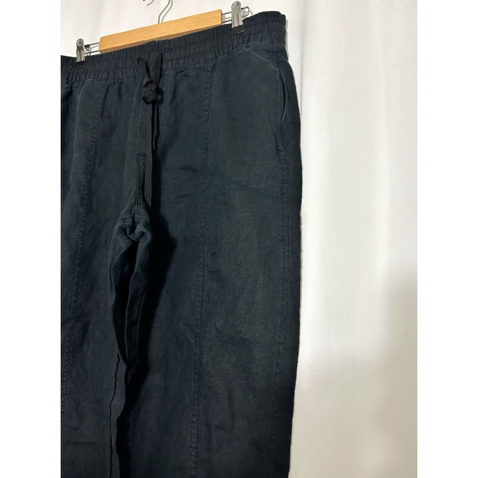 Athleta Athleta Womens Black Large Cotton Jogger Pants with Drawstring Closure User: Athleta Womens Black Large Cotton Jogger Pants with Drawstring Closure Size 36" / US 14 / IT 50 - 4 Thumbnail