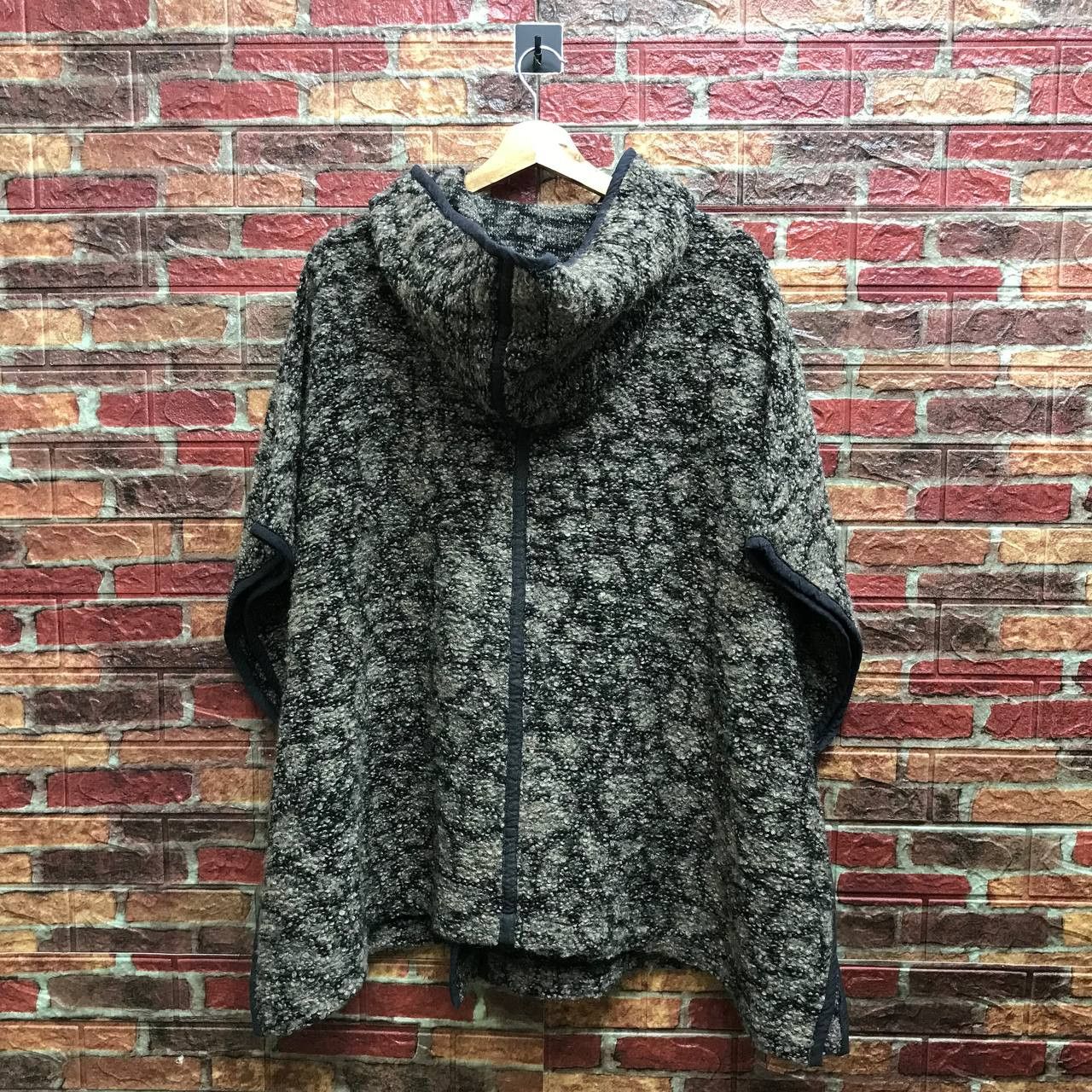 Diesel Black Gold DIESEL GOLD PONCHO CLOAK CAPE BATMAN KNITTED MOHAIR Size US S / EU 44-46 / 1 - 3 Thumbnail
