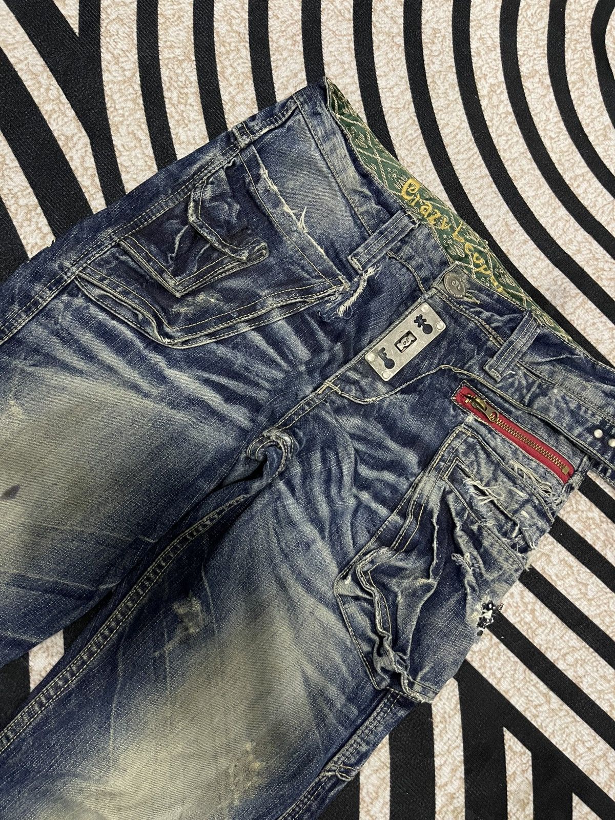 Japanese Brand 2000s CRAZY LEOPARD DENIM JEANS DISTRESSED RARE DESIGN Size US 30 / EU 46 - 8 Thumbnail