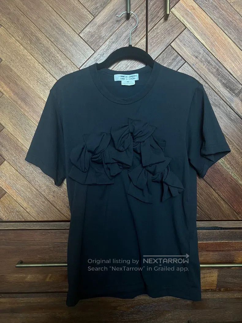 Comme des Garcons Comme Des Garcons Short-sleeve Size XS / US 0-2 / IT 36-38 - 1 Thumbnail