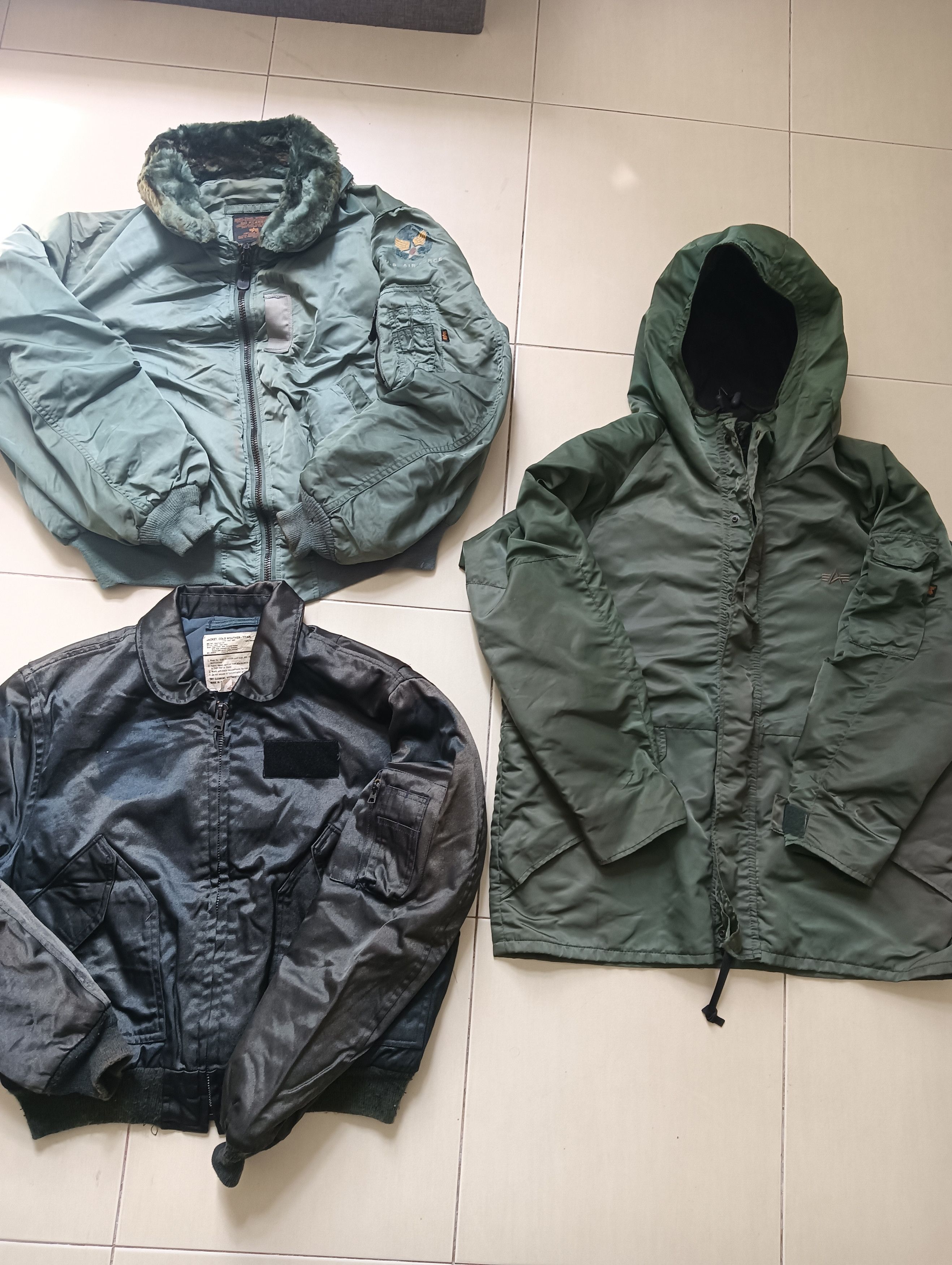 Alpha Industries Military Bomber CW55P, B-15D and Parka Size US XL / EU 56 / 4 - 1 Thumbnail