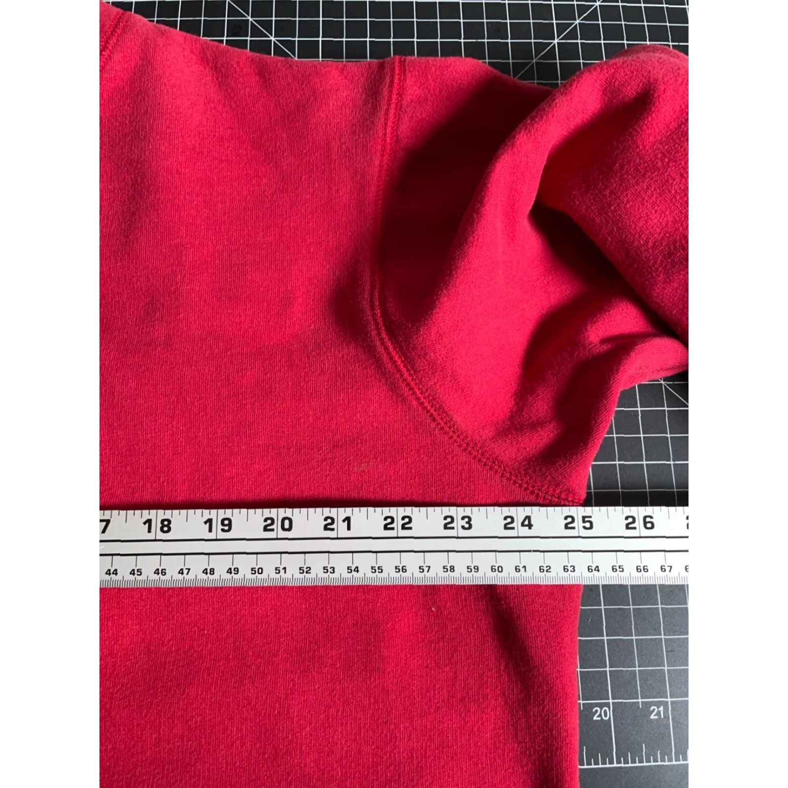 Levi's VINTAGE Levi's Red Tab Sweatshirt Boxy Fit Embroidered Script XL Adults Red 2000s Hipster Retro Crew Neck Cotton Poly Blend Fleece Logo Shirt Mens Size US XL / EU 56 / 4 - 5 Thumbnail