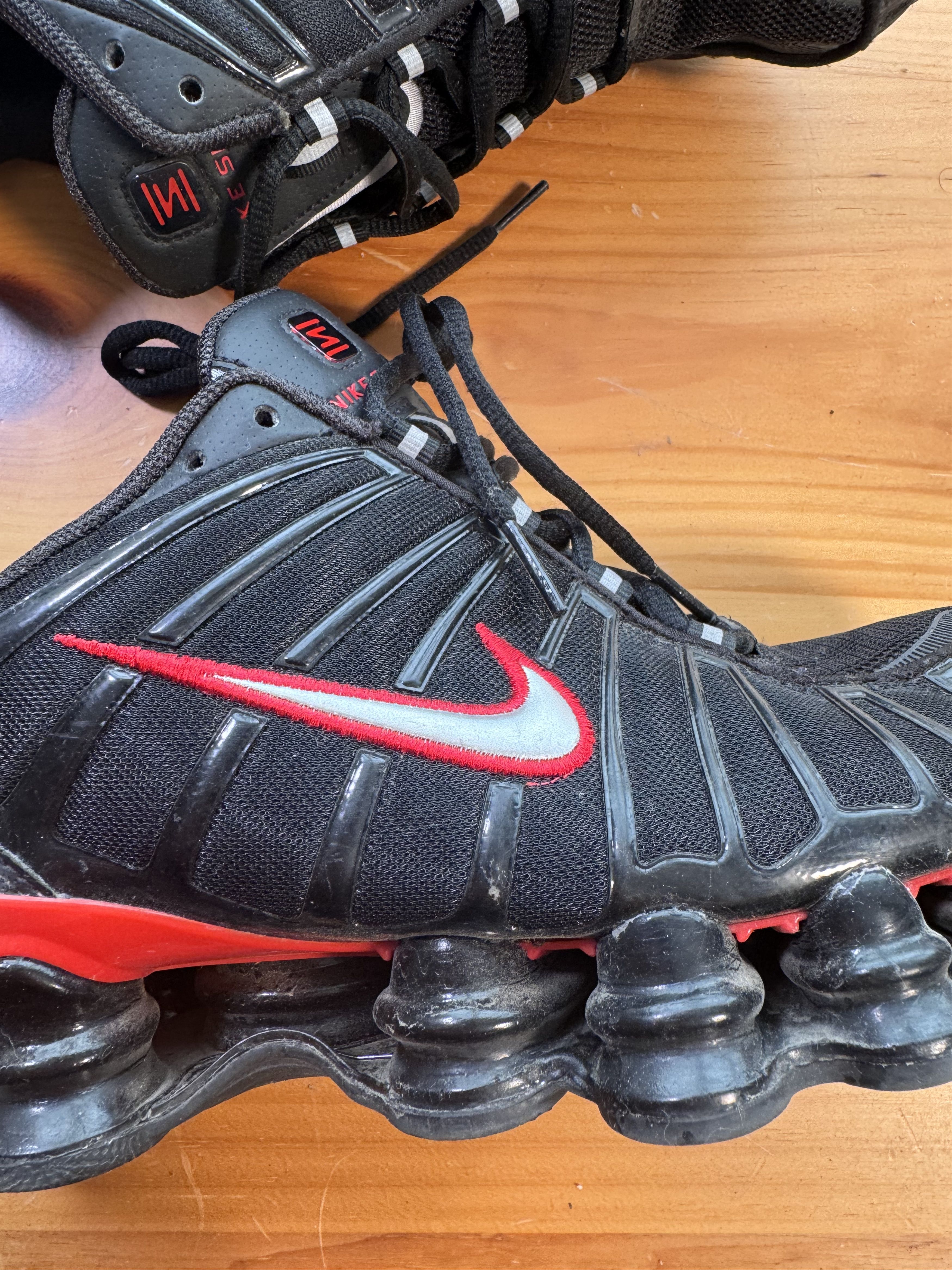 Nike Nike Shox TL Black University Red Mens Sneakers Size US 9 / EU 42 - 3 Thumbnail
