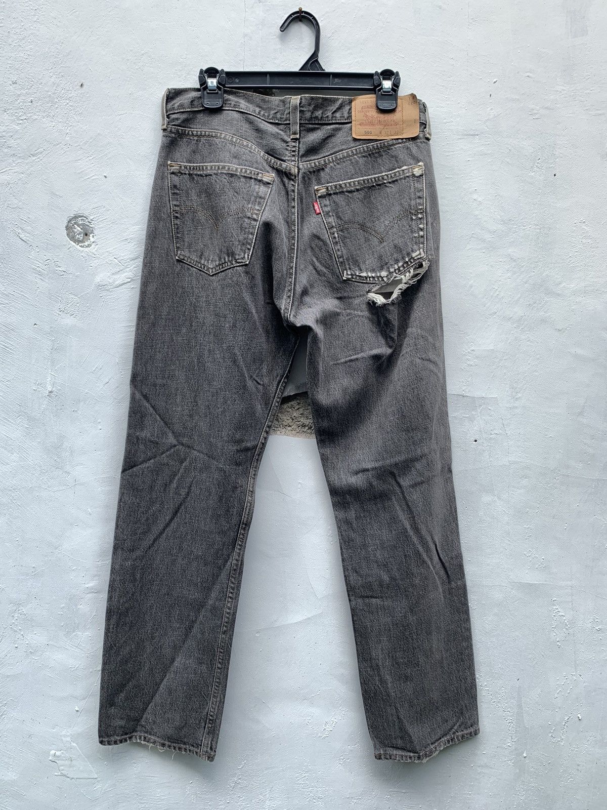 Levi's Made & Crafted Vintage Levi’s 501 ripped jeans Size US 32 / EU 48 - 4 Thumbnail