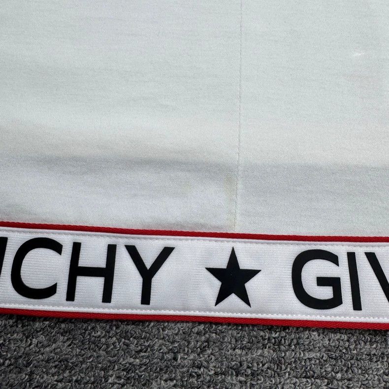 Givenchy Givenchy Embroidered letter short-sleeved shirt Size US XL / EU 56 / 4 - 7 Thumbnail