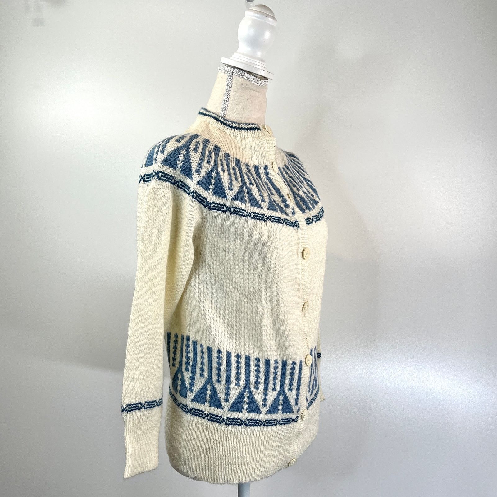 Vintage Vintage Cardigan Handmade Knit Fairisle Acrylic Size S / US 4 / IT 40 - 5 Thumbnail