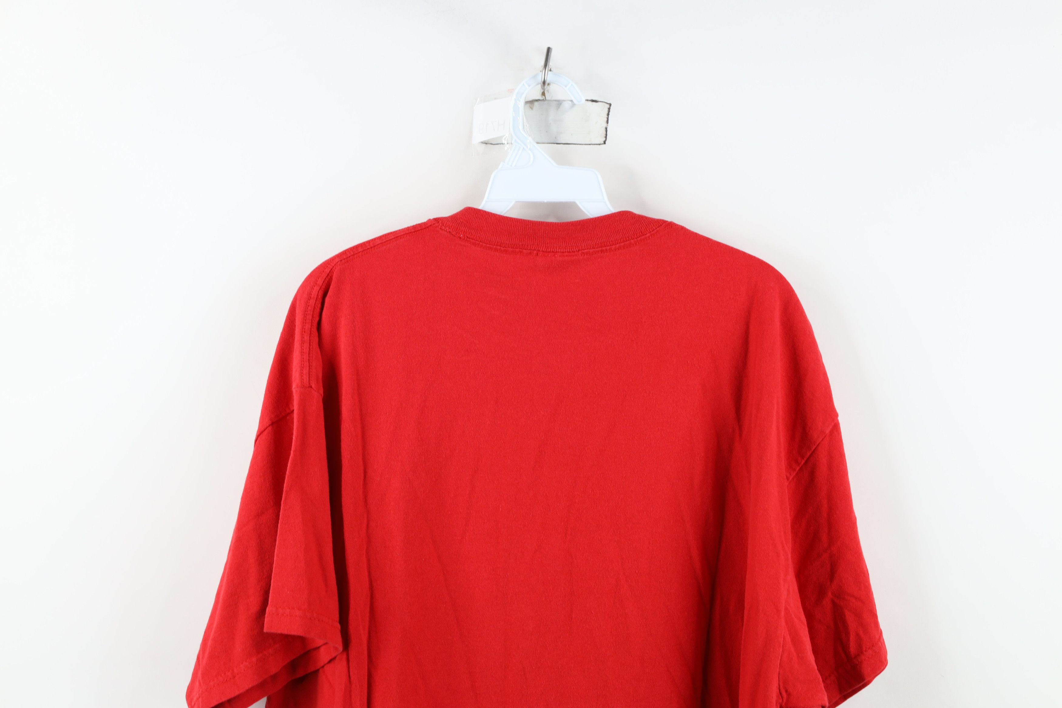 Vintage Vintage 90s Christmas Happy Santa Sports Car T-Shirt Red Size US XL / EU 56 / 4 - 13 Thumbnail