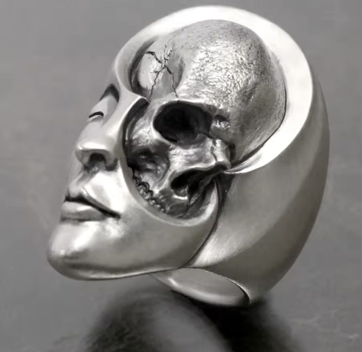 Jewelry × Vintage Unique Design Human Duality Hide Yin and Yang Skull Rings Size ONE SIZE - 4 Thumbnail