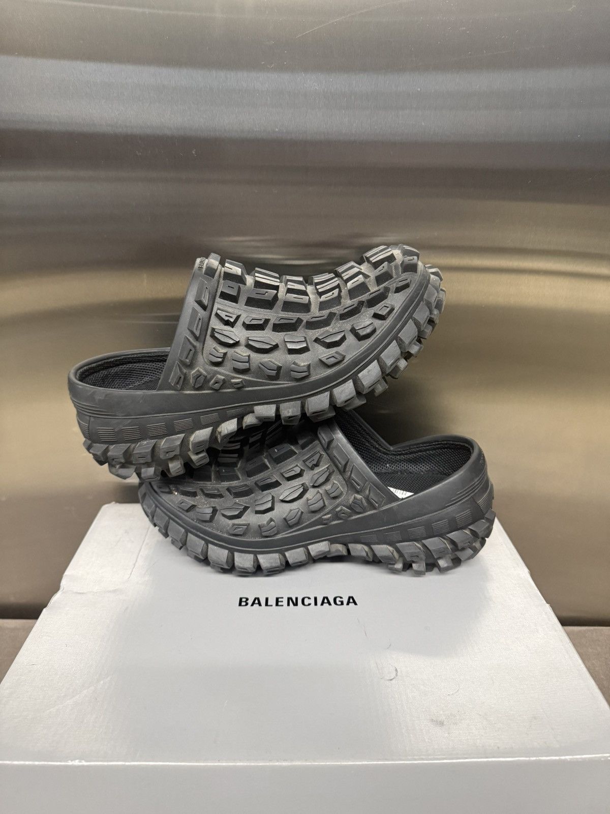 Balenciaga Balenciaga Size US 10 / EU 43 - 2 Thumbnail