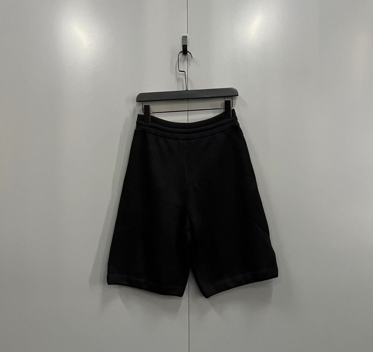 Burberry Burberry Black Drawstring Shorts J41 Size US 30 / EU 46 - 2 Thumbnail