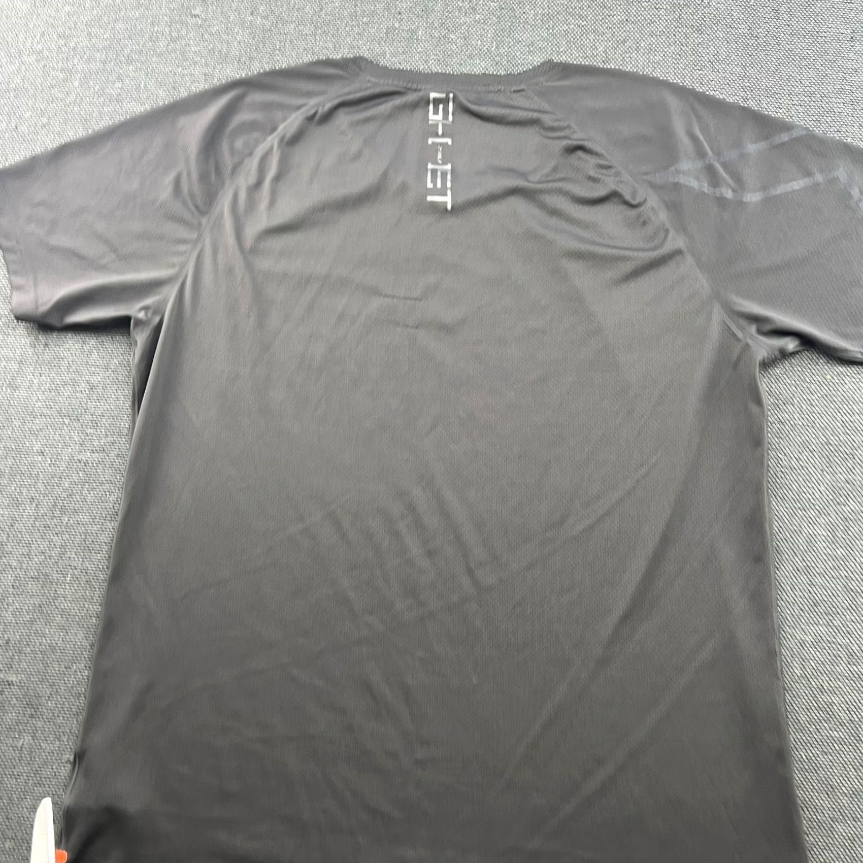 2XU 2XU Mens Shirt Large Gray Quick Dry Stretch Short Sleeve T-Shirt Sports Track Mens L Frontline 2XU Shirt Gray Quick Dry Stretch Mens L Size US L / EU 52-54 / 3 - 6 Thumbnail