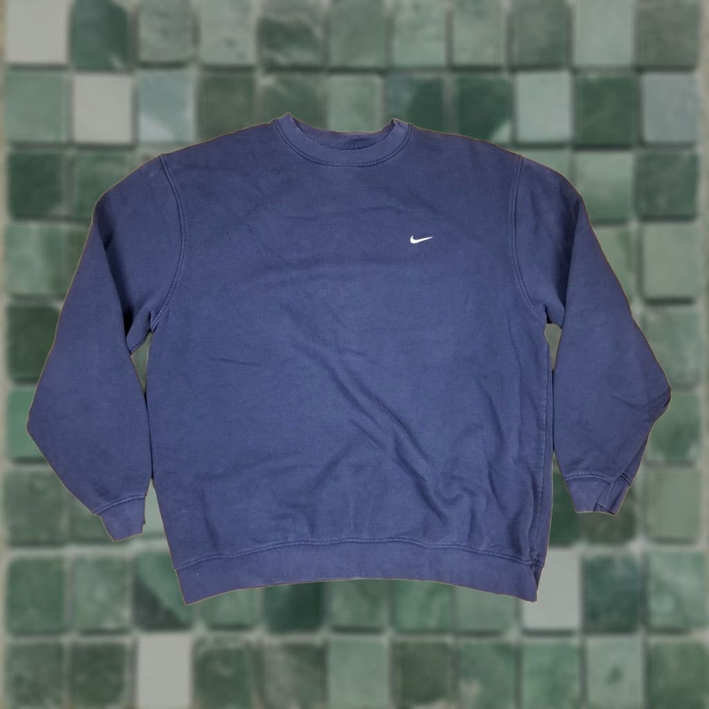 Nike VINTAGE Nike Corner Swoosh Navy Crewneck Sweatshirt XLARGE Men Shirt Pullover Cotton Blue 90s Probe Size US XL / EU 56 / 4 - 1 Thumbnail