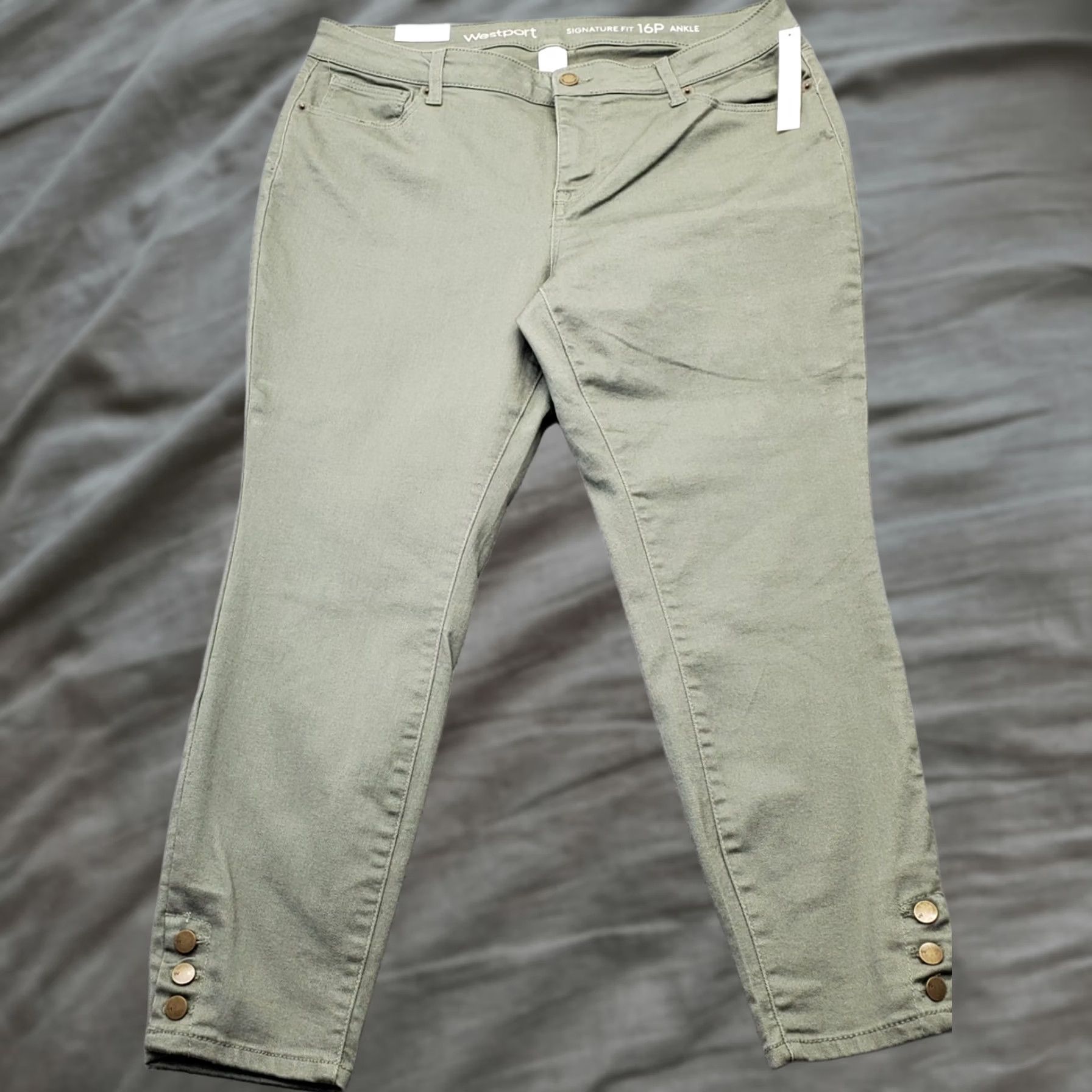 Vintage Westport Skinny Jeans Womens Petite 16P Green Denim Signature Fit Ankle Button Jeans Size 38" / US 16 / IT 52 - 1 Thumbnail
