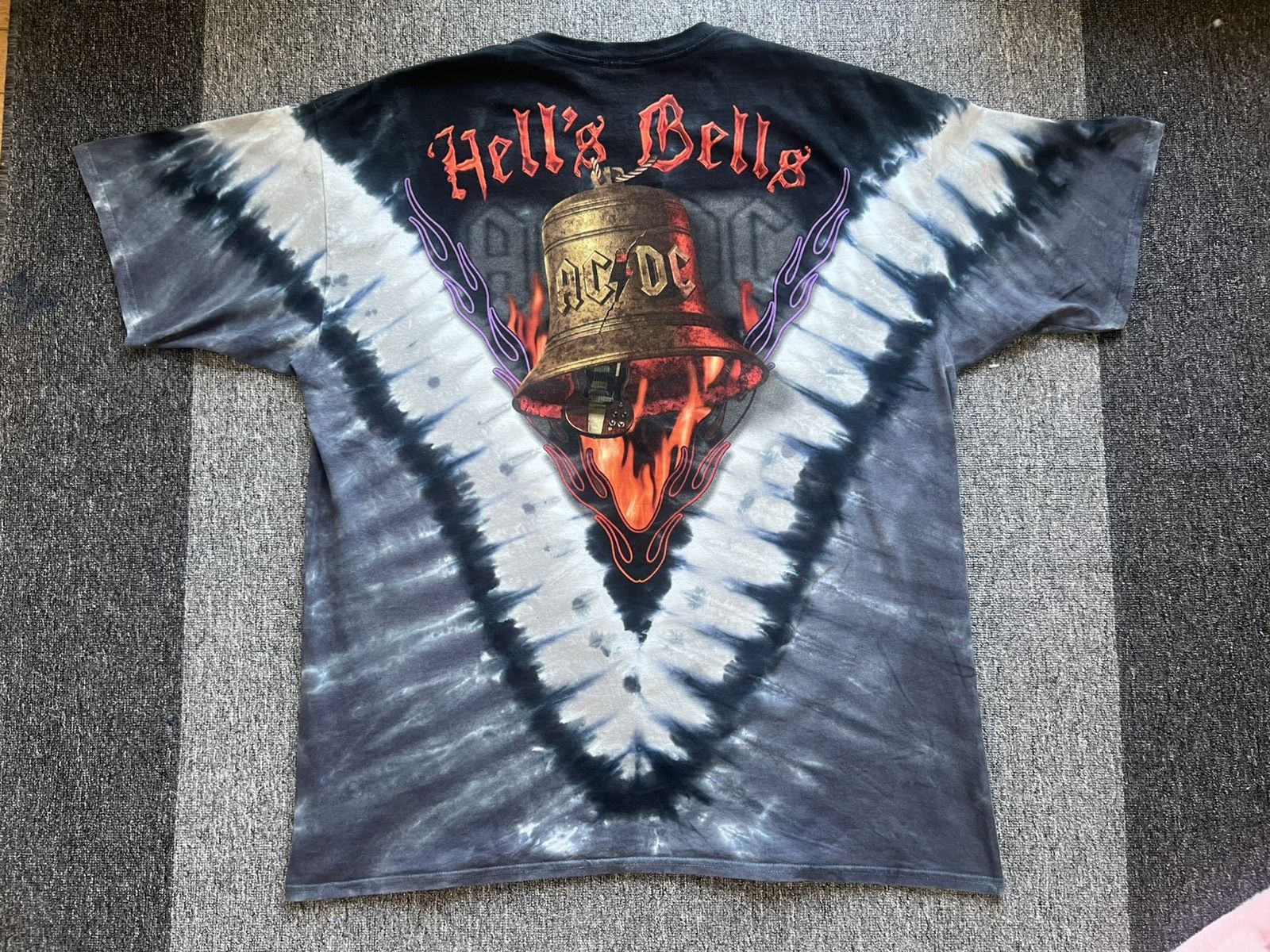 Liquid Blue AC/DC Hell’s Bells Size US XL / EU 56 / 4 - 1 Thumbnail