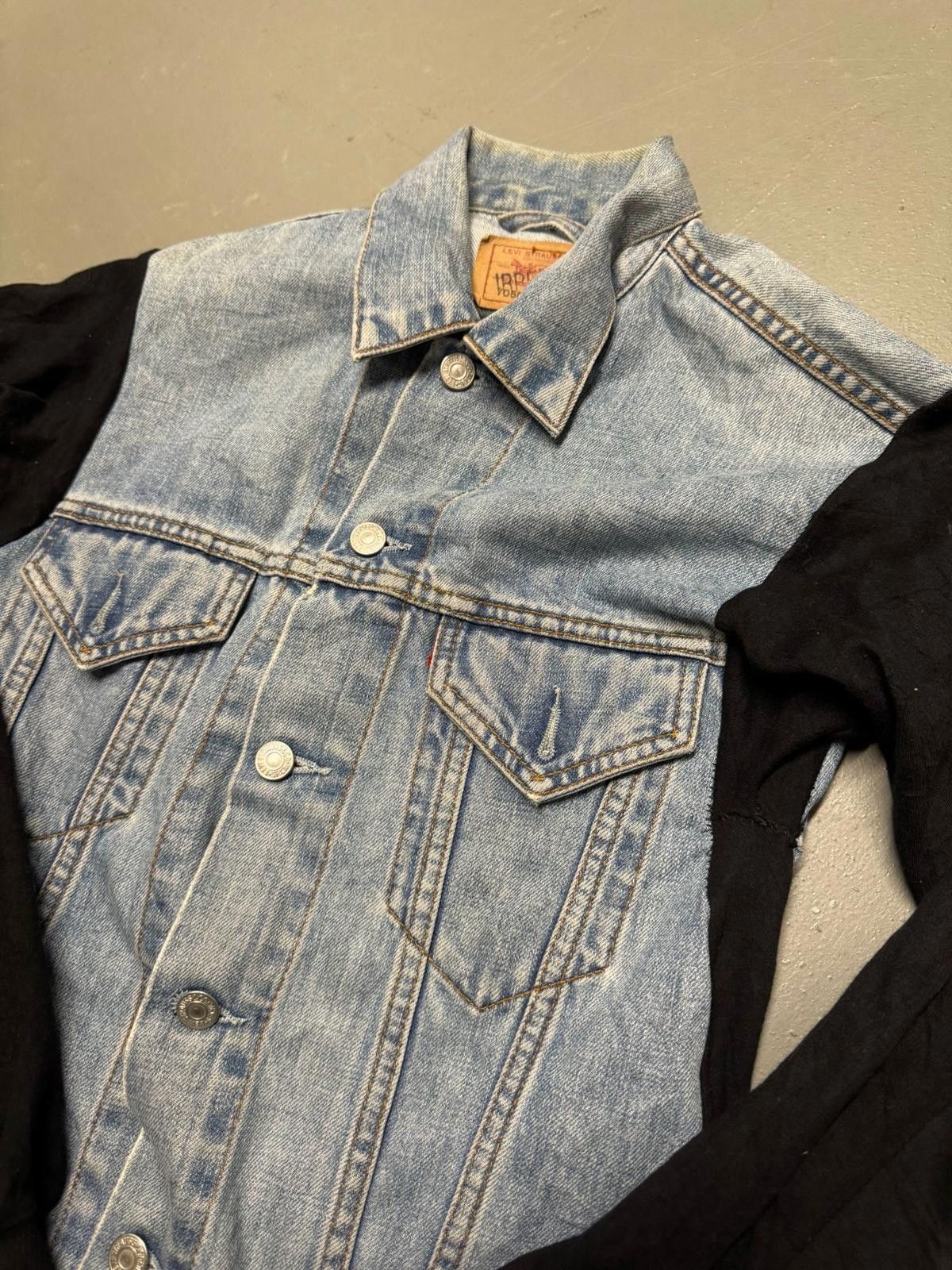 Levi's Levi's Denim Jacket with Long Sleeves - Unique Style! Size US M / EU 48-50 / 2 - 4 Thumbnail