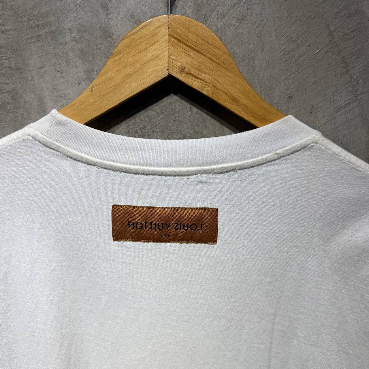 Louis Vuitton Louis Vuitton Neon Working Man tee Size US L / EU 52-54 / 3 - 10 Thumbnail