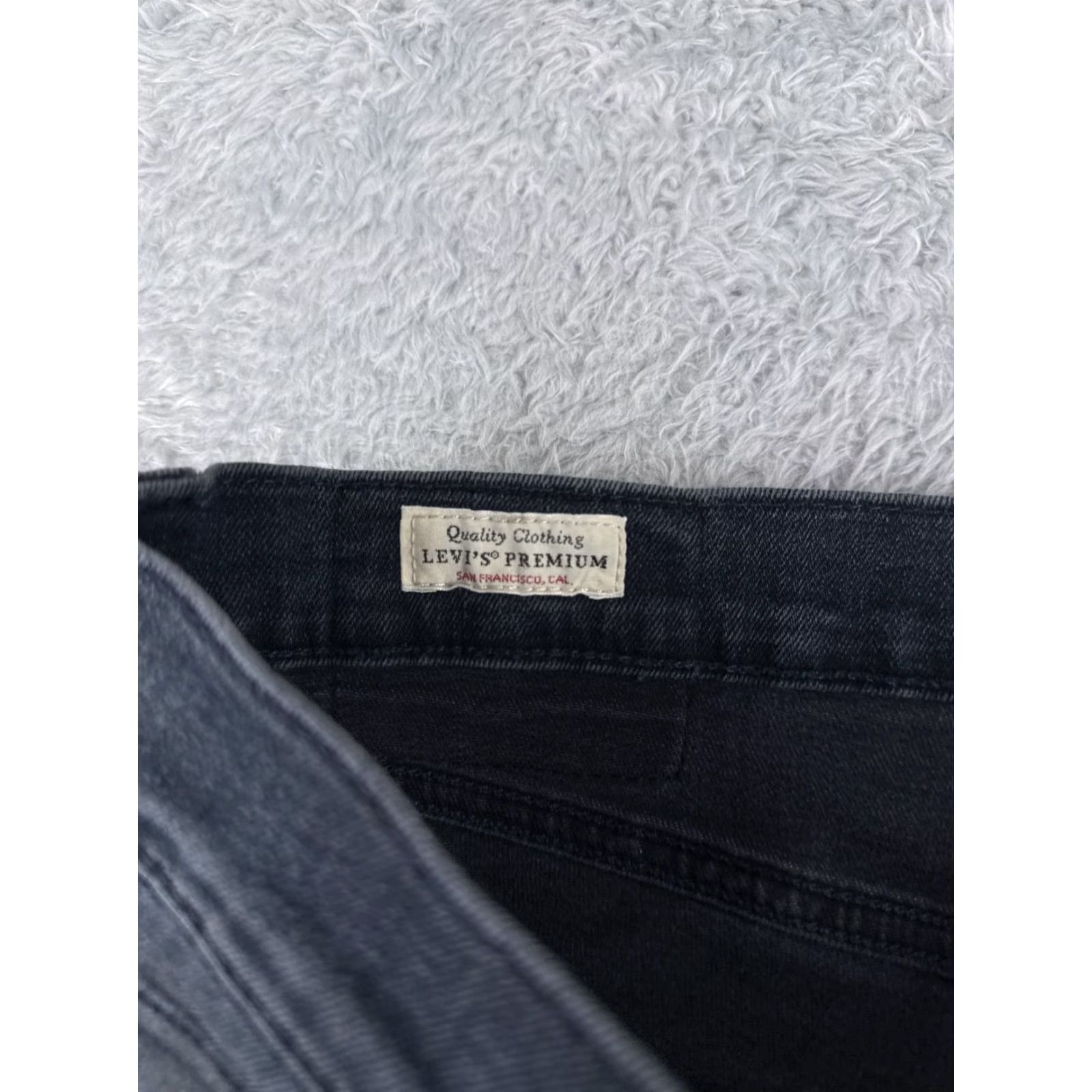 Levi's VINTAGE Levis Jeans 511 Mens Denim Blue Dark 29x29 Cotton Blend Slim Straight 5-Pocket Zip 32 Adult Regular Jeans Size US 32 / EU 48 - 6 Thumbnail