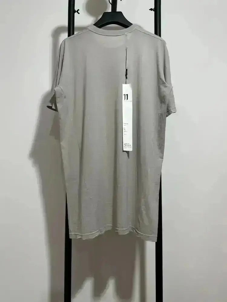11 By Boris Bidjan Saberi 11 by Boris Bidjan Saberi S/S Slogan Tee-2507 Size US L / EU 52-54 / 3 - 5 Thumbnail