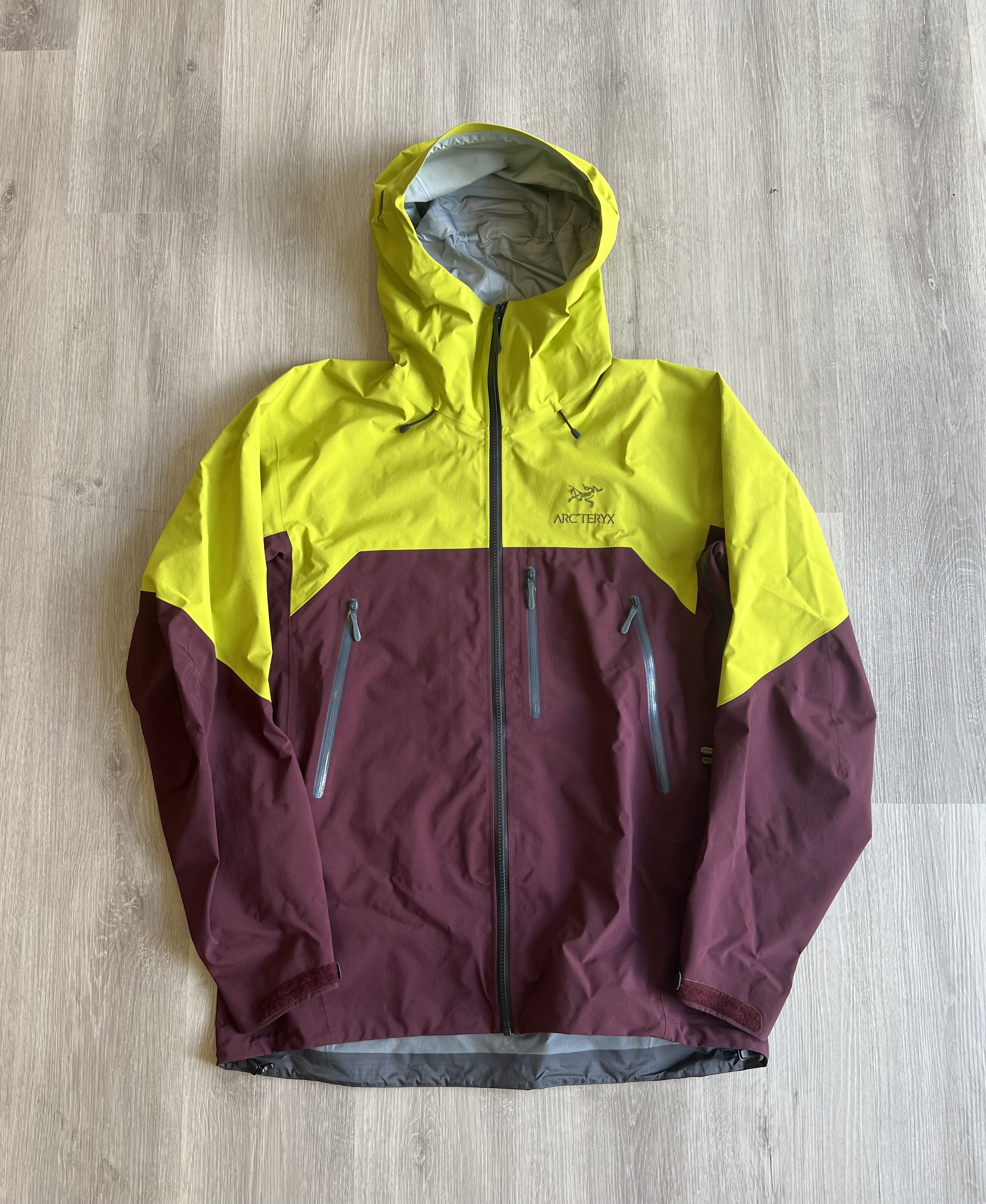 Arc'teryx Arcteryx Beta SV Distortion | Grailed