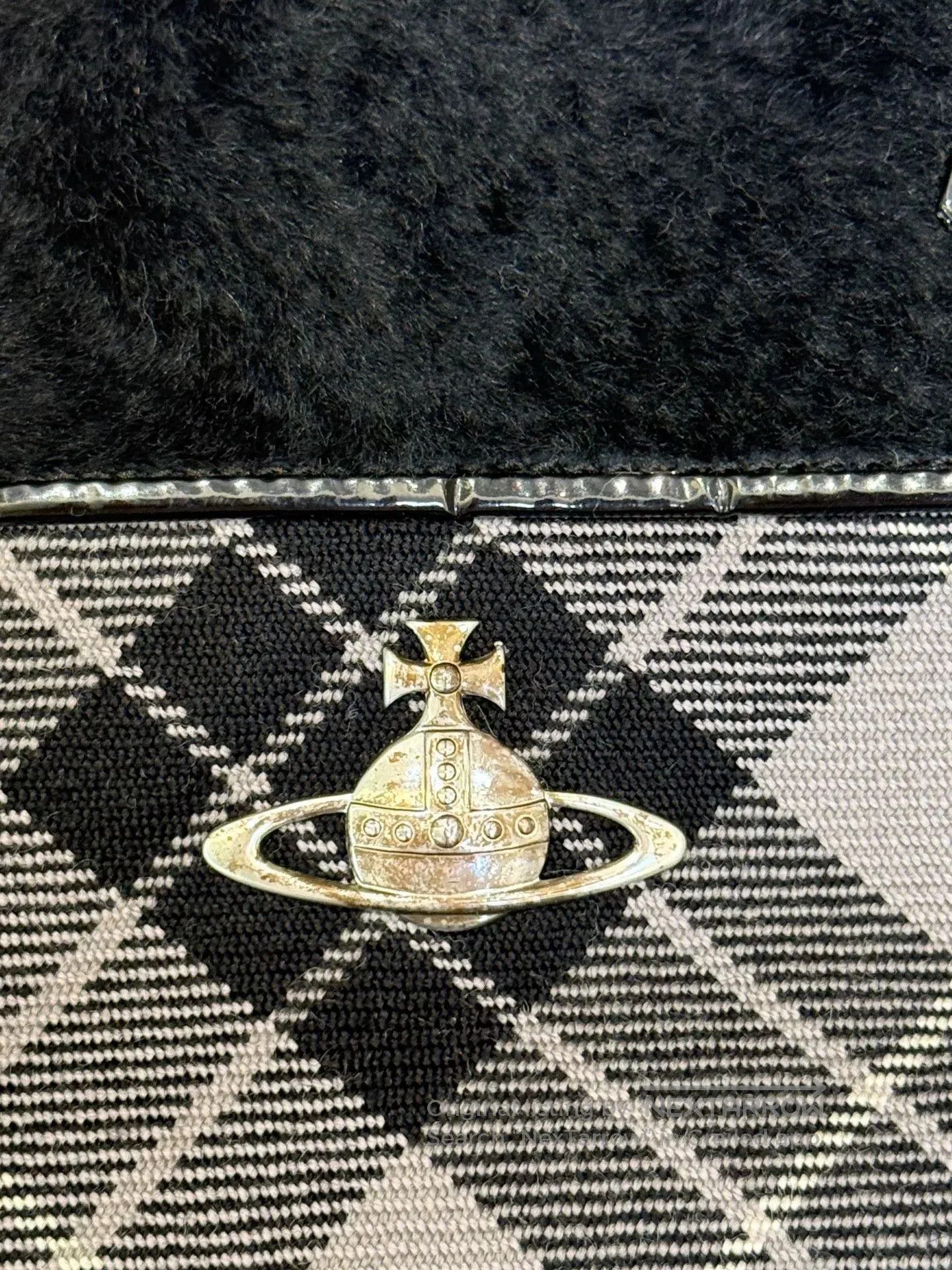 Vivienne Westwood Vivienne Westwood 2000s Tartan Cylinder Bag. Size ONE SIZE - 3 Thumbnail