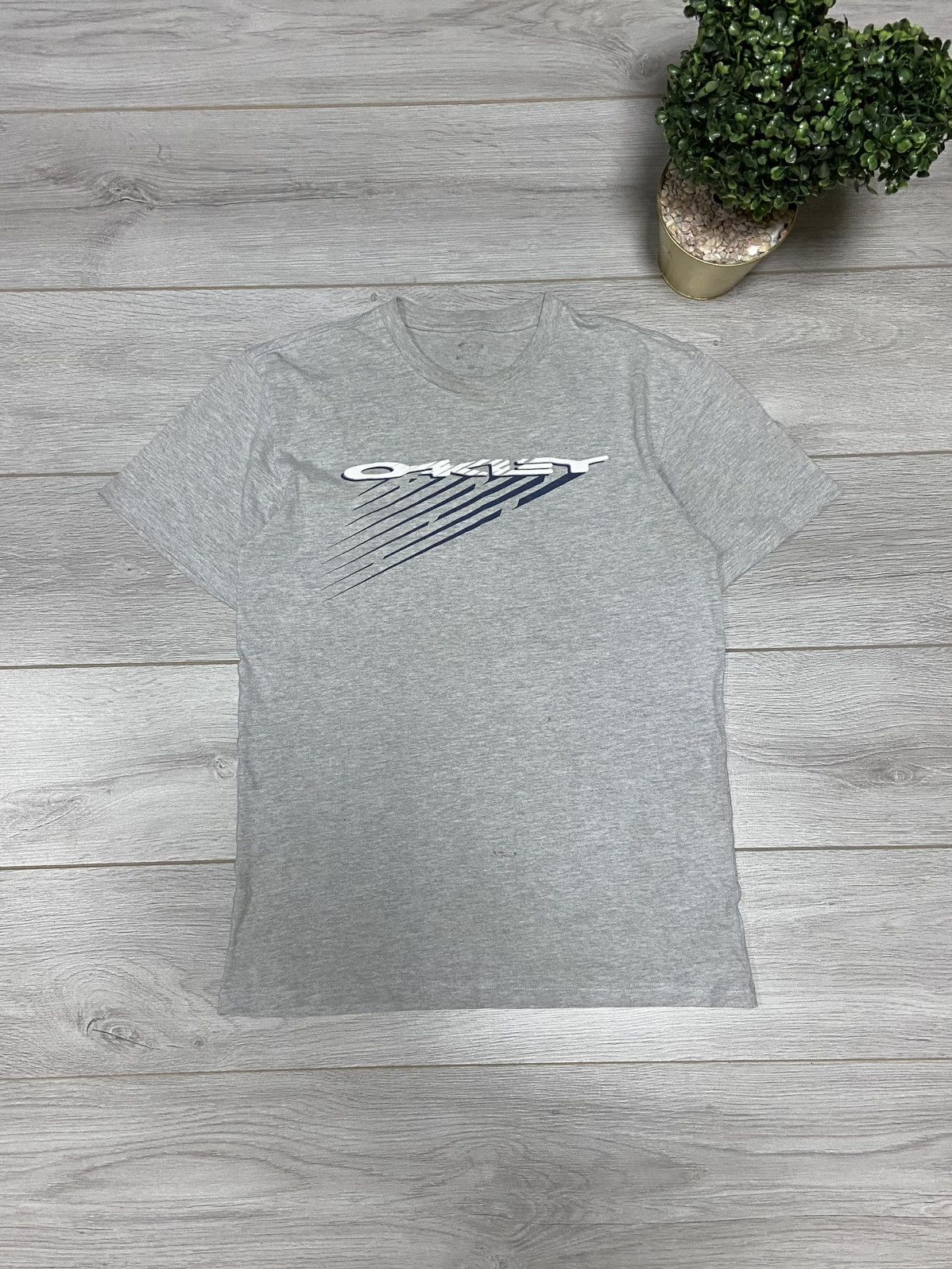 Oakley Oakley spell out vintage big logo tee shirt Size US S / EU 44-46 / 1 - 3 Thumbnail