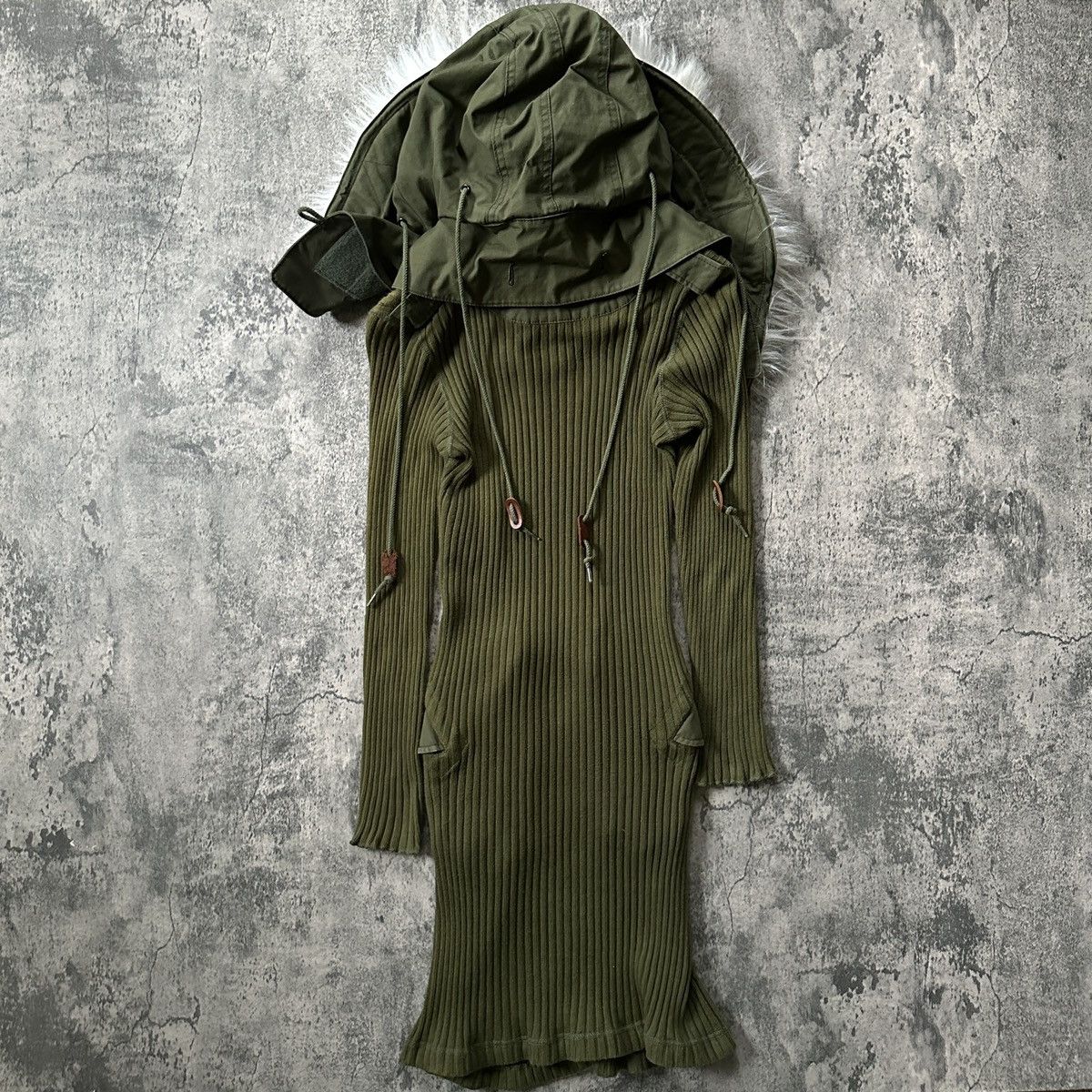 Junya Watanabe Runway AW10 “White Fur” Detachable Hood Ribbed-Knit Dress Size XS / US 0-2 / IT 36-38 - 7 Thumbnail