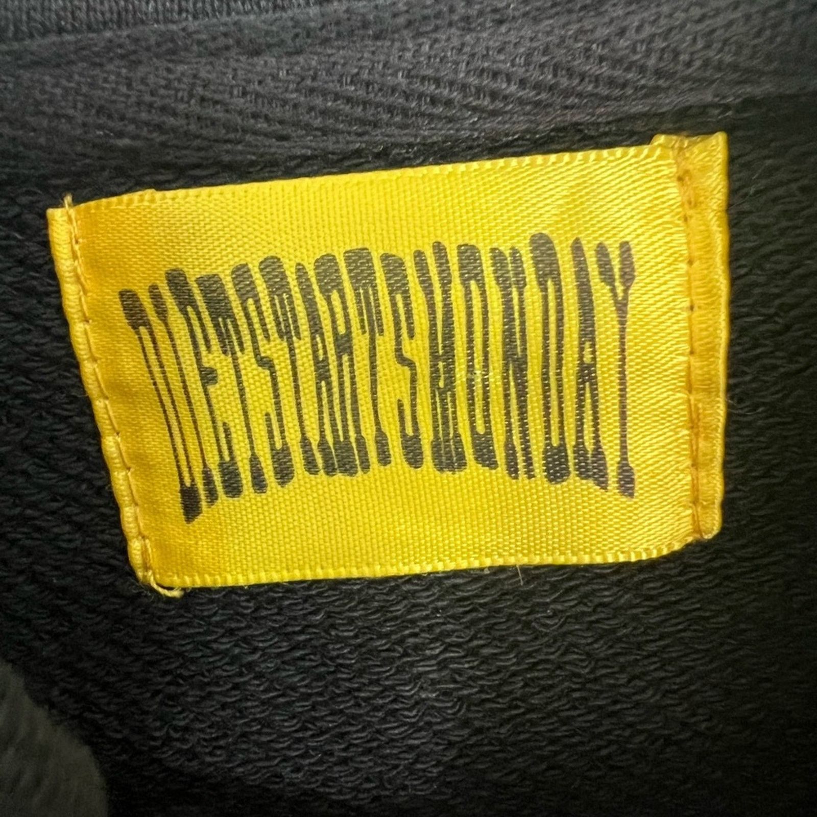 Diet Starts Monday DIET STARTS MONDAY SHARKTOOTH PULLOVER HALF ZIP HYPE NWOT Size US L / EU 52-54 / 3 - 11 Thumbnail