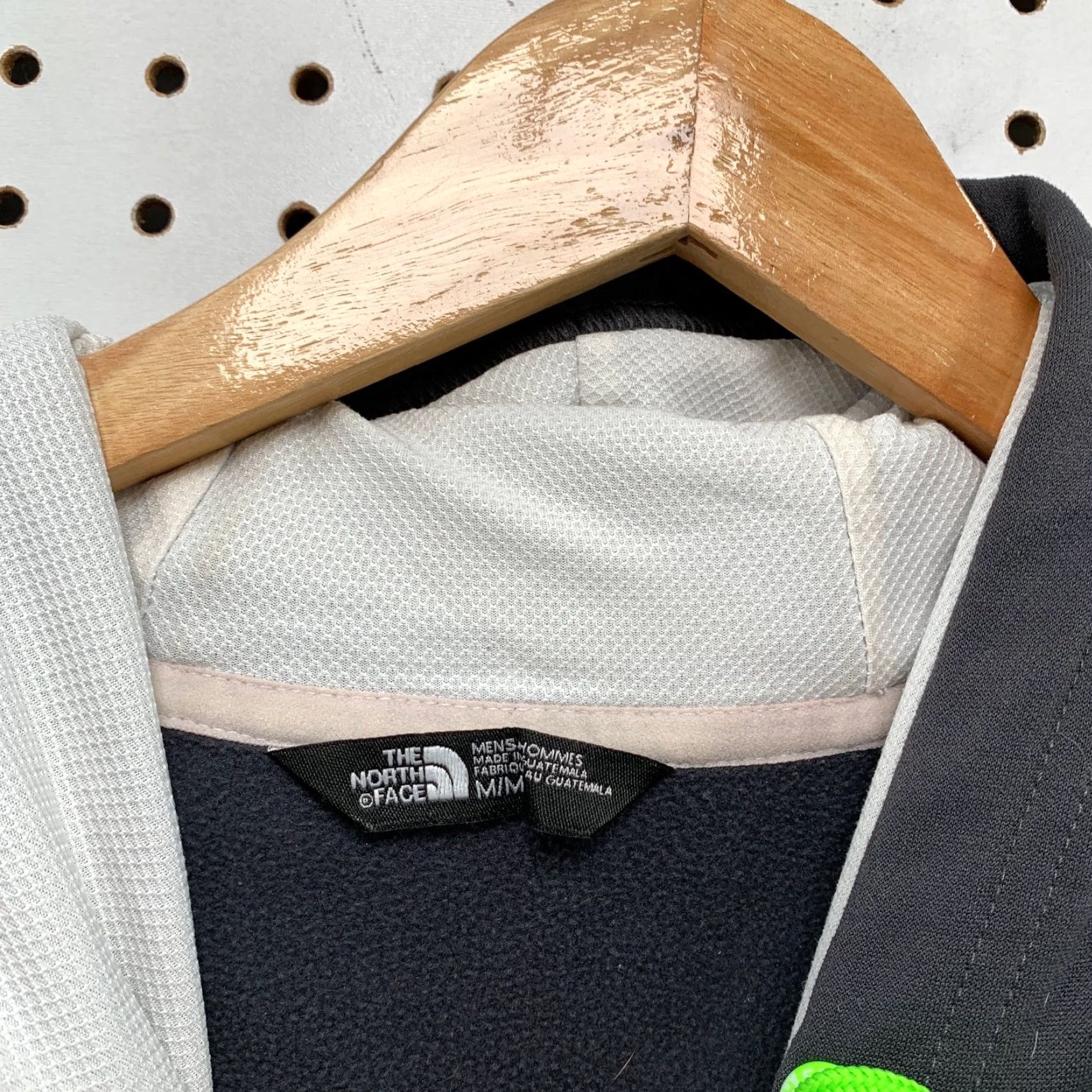 The North Face North Face Hoodie Sweatshirt Mens Medium Gray Neon Green Logo Hooded Fleece Size US M / EU 48-50 / 2 - 3 Thumbnail