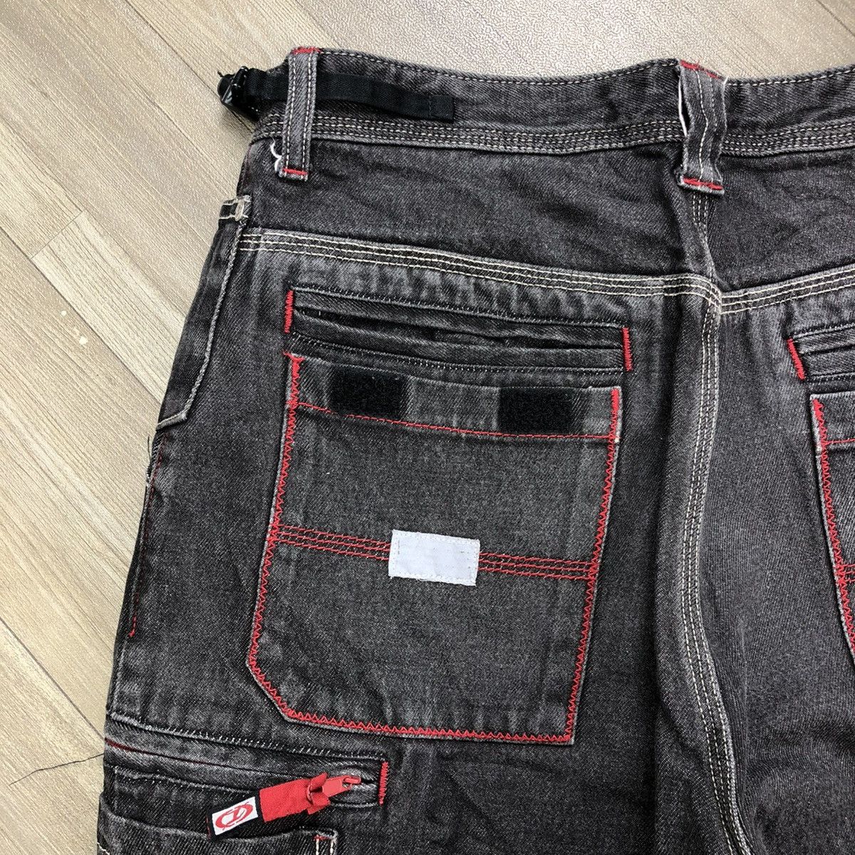 Vintage Vintage Transer Multi Pocket Cargo Bondage Baggy Jeans Y2K Size US 31 - 16 Thumbnail