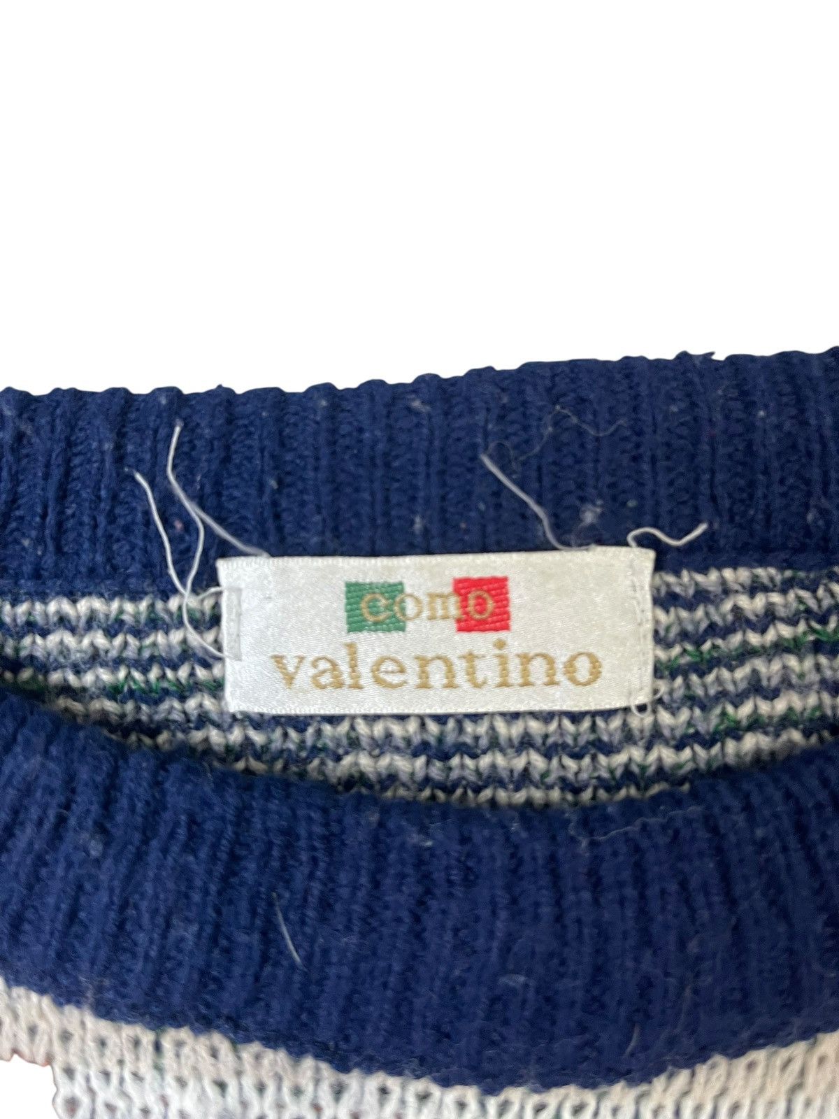 Valentino Vintage Valentino Knitwear Wool Aztec Sweater Size M / US 6-8 / IT 42-44 - 5 Thumbnail