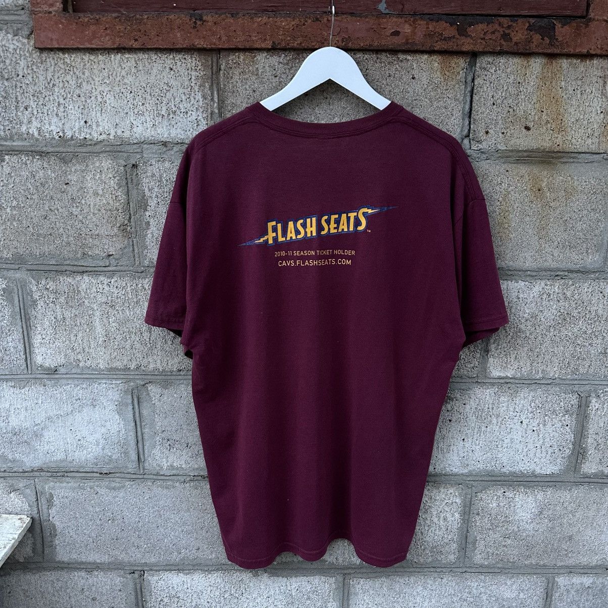 Grailed VTG Adult Cavaliers Basketball Flash Seats T-shirts Big Logo Size US XL / EU 56 / 4 - 2 Thumbnail