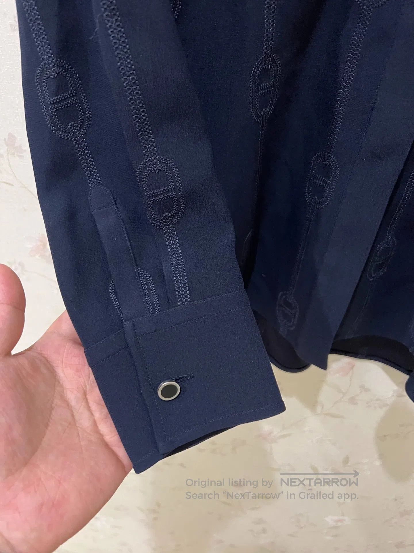 Hermes Hermes size 34 A dark blue silk shirt made from silkworm th Size S / US 4 / IT 40 - 4 Thumbnail