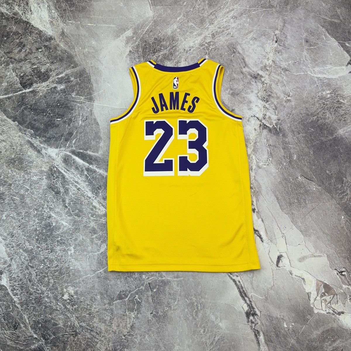 NBA × Nike Nike Swingman Los Angeles Lakers LeBron James #23 Jersey M Size US M / EU 48-50 / 2 - 13 Thumbnail