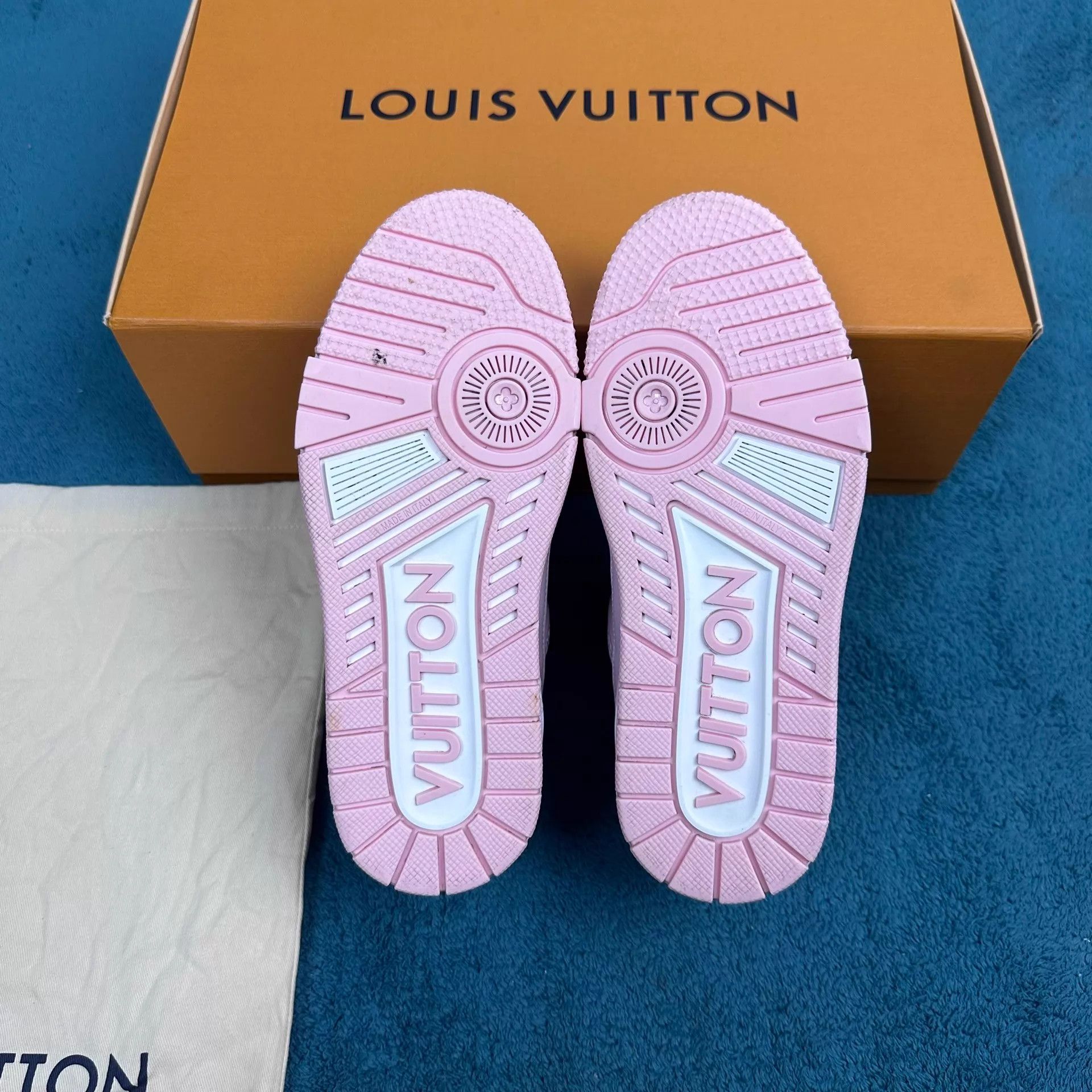 Louis Vuitton LV Trainer Low Top Sneaker Rose Pink 35.5 Size US 5 / IT 35 - 5 Thumbnail