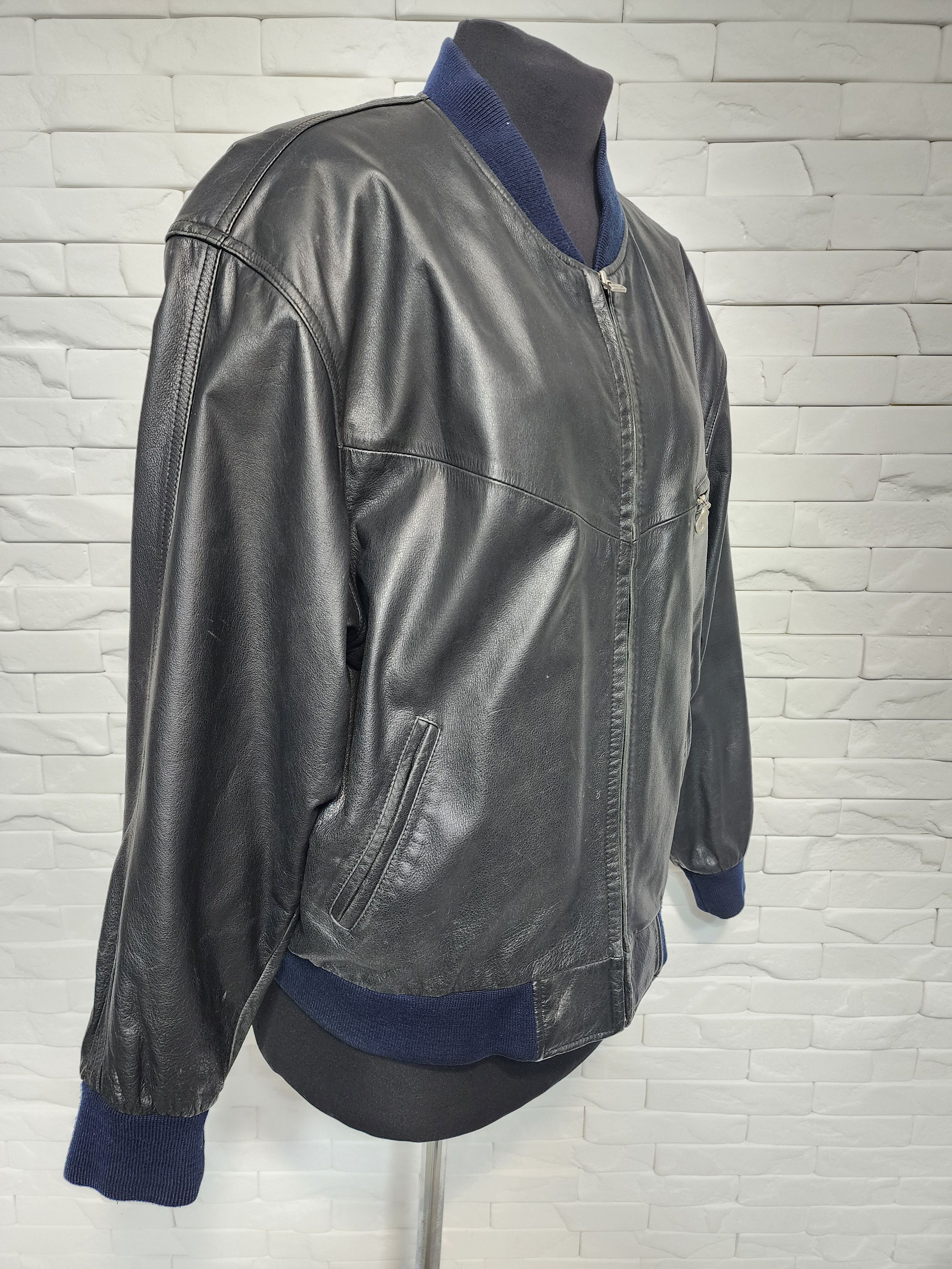 Genuine Leather Men's black leather jacket. Size US L / EU 52-54 / 3 - 3 Thumbnail