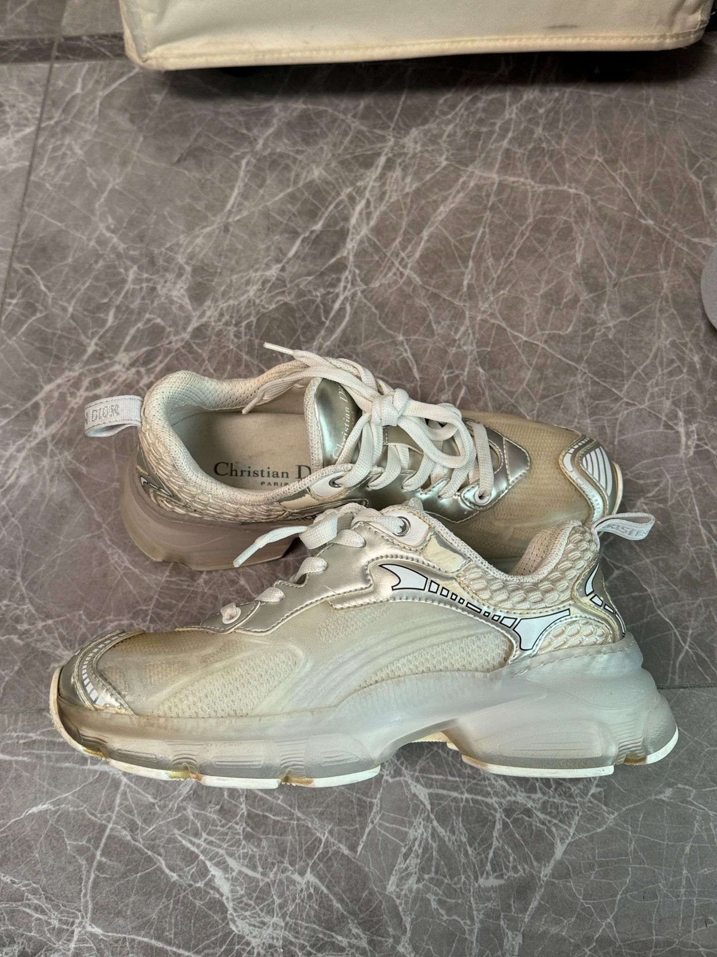 Dior Dior Vibe Silver Dior Star Sneaker Wmns 36.5 Size US 6 / IT 36 - 7 Thumbnail
