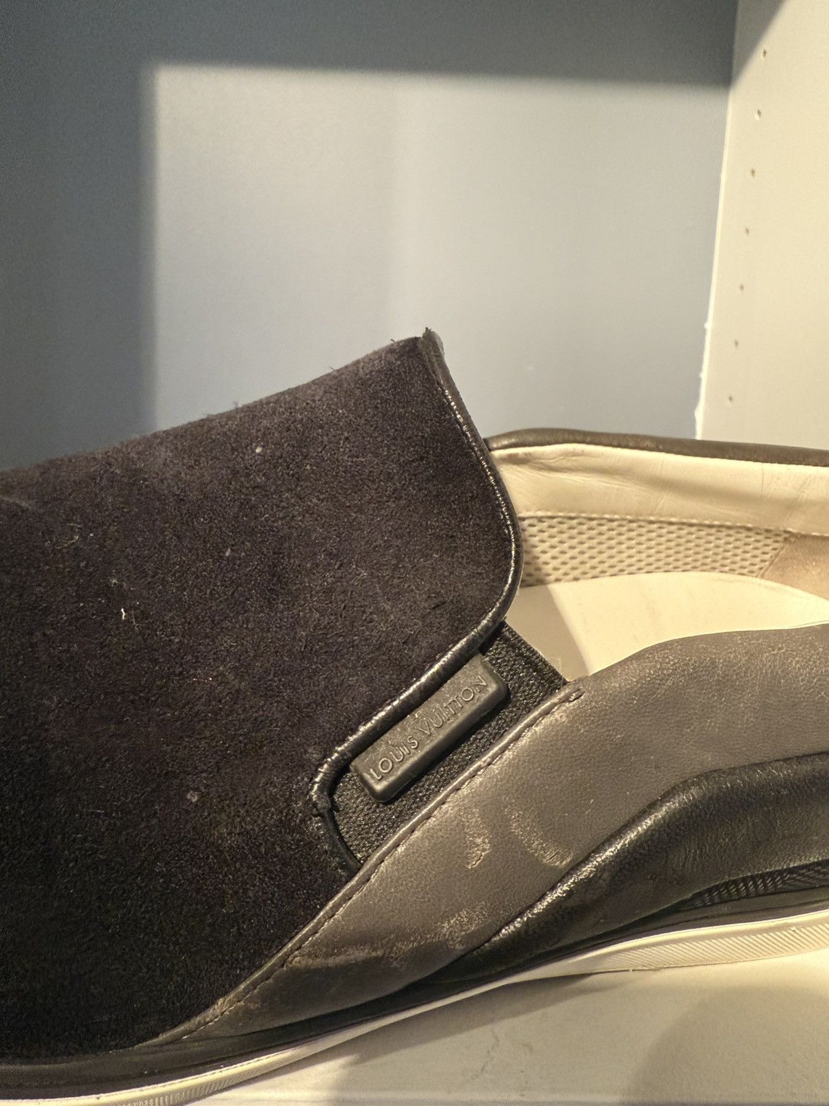 Louis Vuitton Louis Vuitton Catwalk Sneaker Black Suede LV 9 Size US 9 / EU 42 - 2 Thumbnail