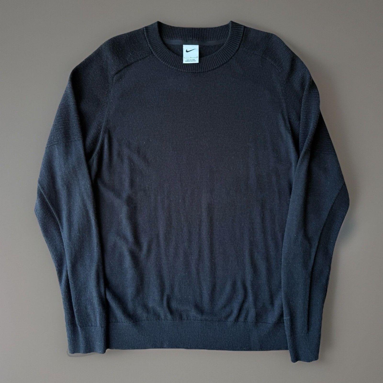 Nike Nike Tiger Woods Sweater Large Black Polyester Wool Pullover Size US L / EU 52-54 / 3 - 1 Thumbnail