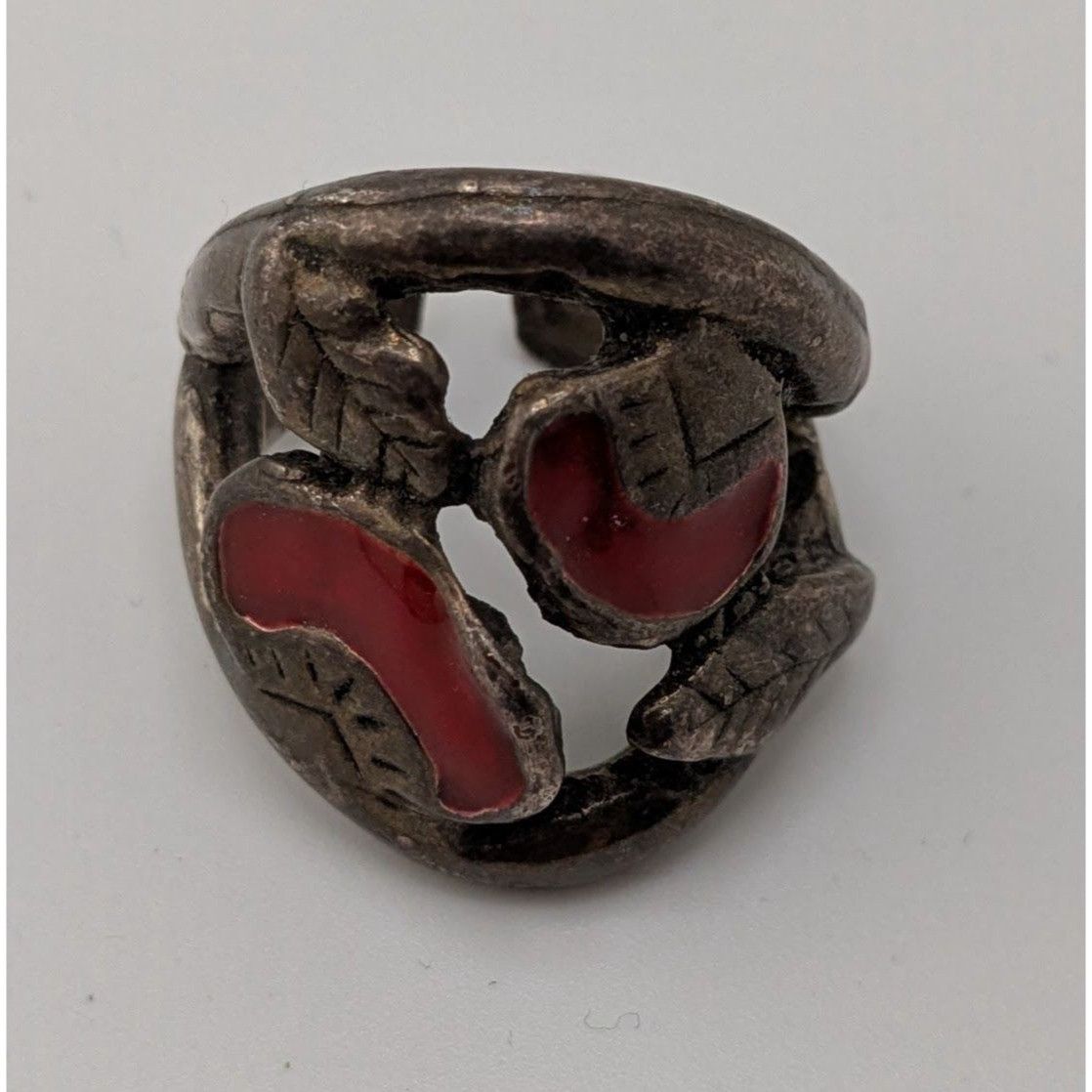 Other Vintage Artisan Brutalist Floral Silver Tone Ring With Red E Size ONE SIZE - 7 Thumbnail
