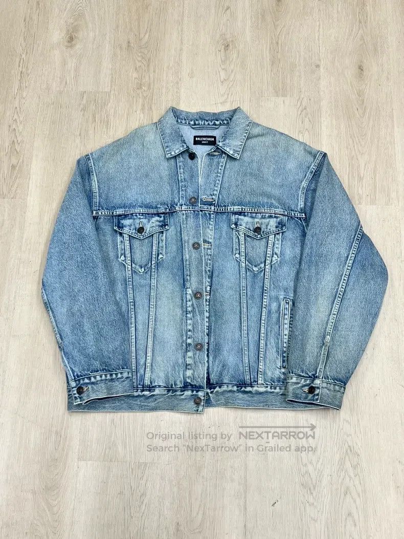 Balenciaga Balenciaga Embroidered logo denim jacket size L Size US L / EU 52-54 / 3 - 1 Thumbnail
